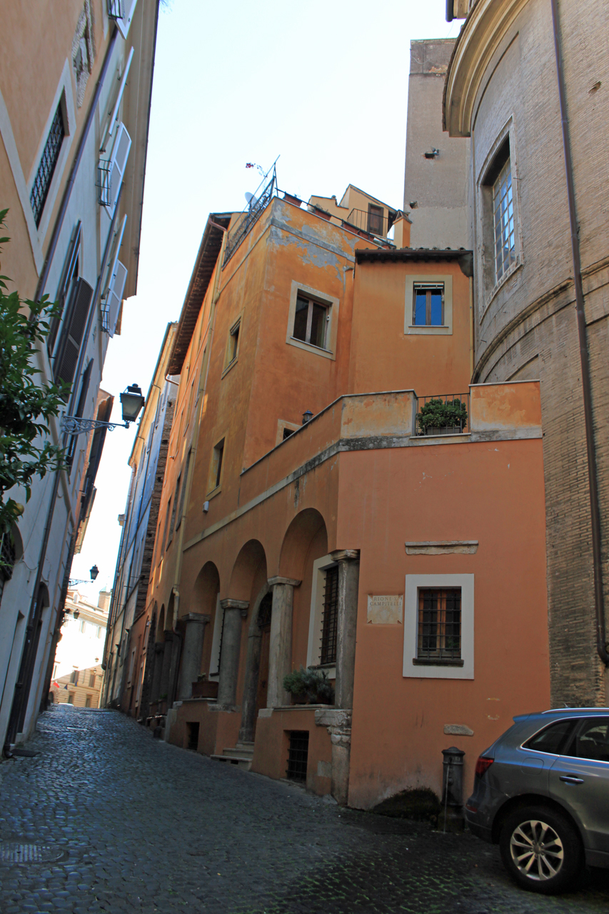 Casa in Via della Tribuna di Campitelli, 23