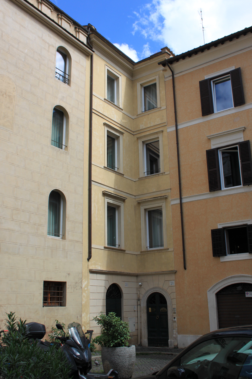 Casa in piazza di Capo di Ferro, 20