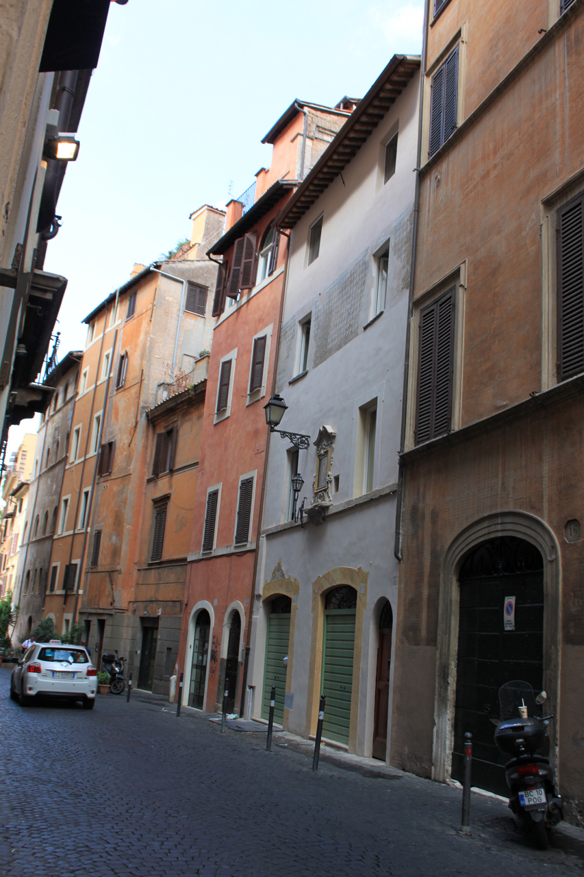 Casa in via Monserrato, 13