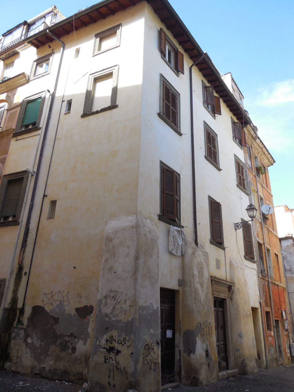 Casa in via S. Salvatore in Campo, 43