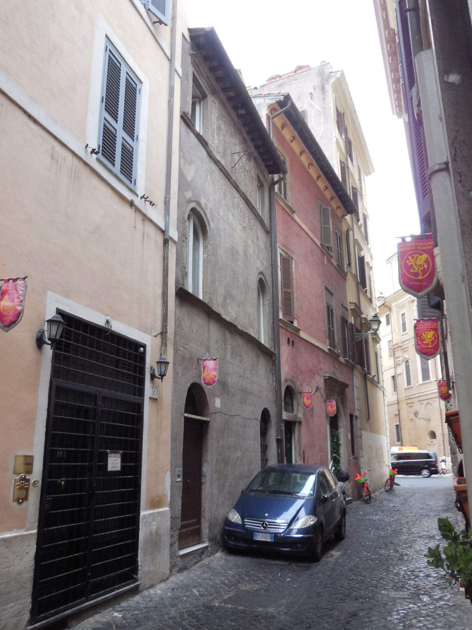 Casa in vicolo Cellini, 31