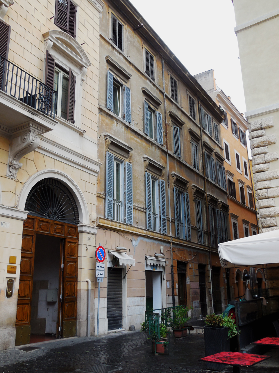 Casa in vicolo del Gallo, 1