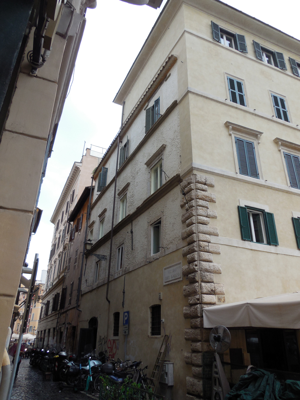 Casa in vicolo del Gallo, 21