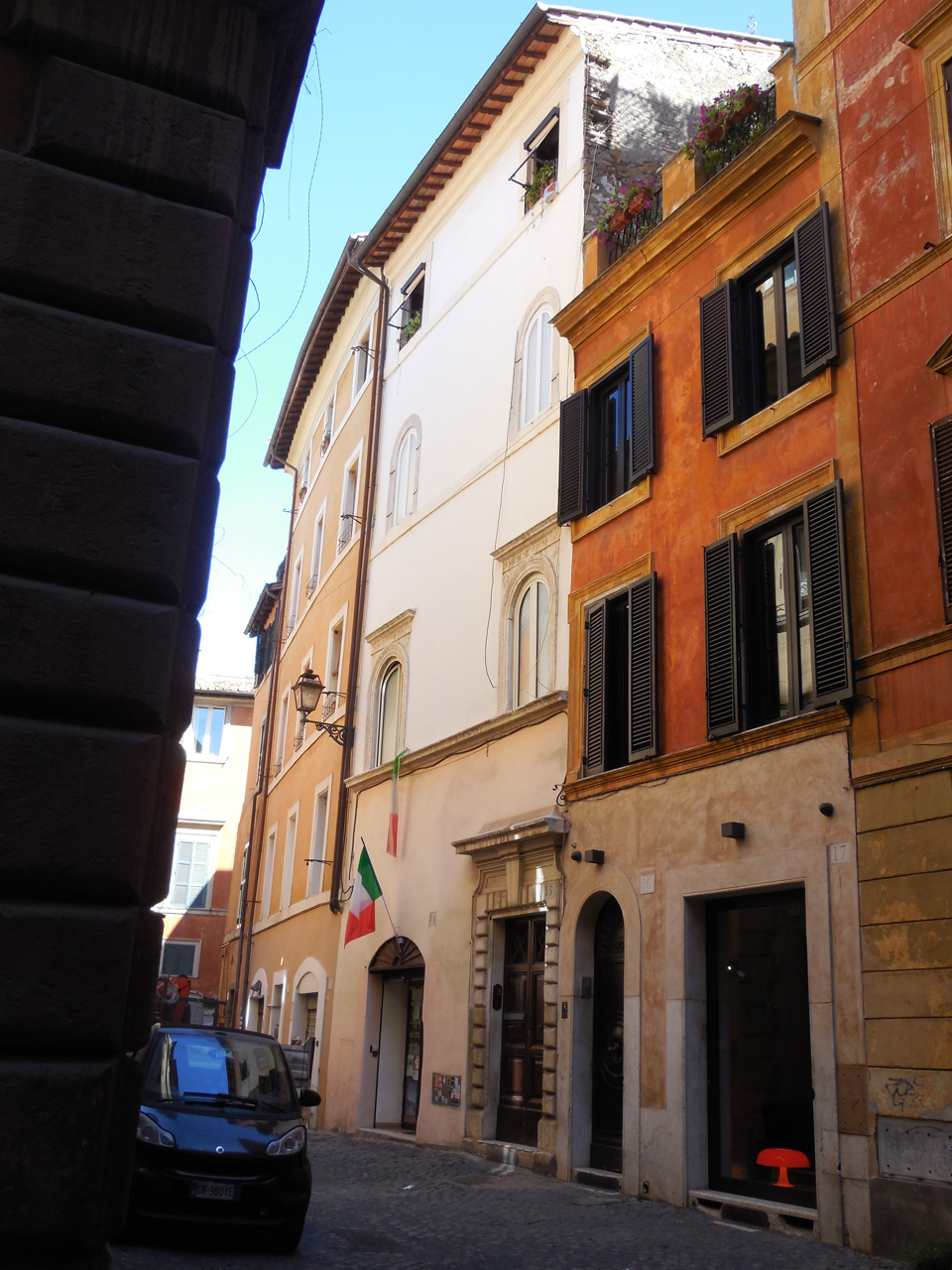 Casa in vicolo della Palomba, 14