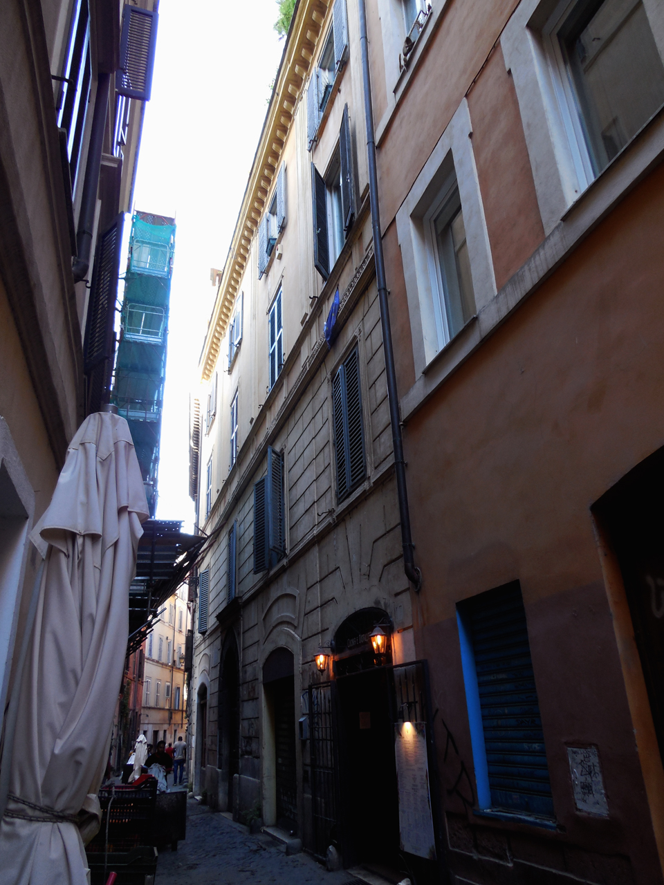 Casa in vicolo delle Grotte, 13