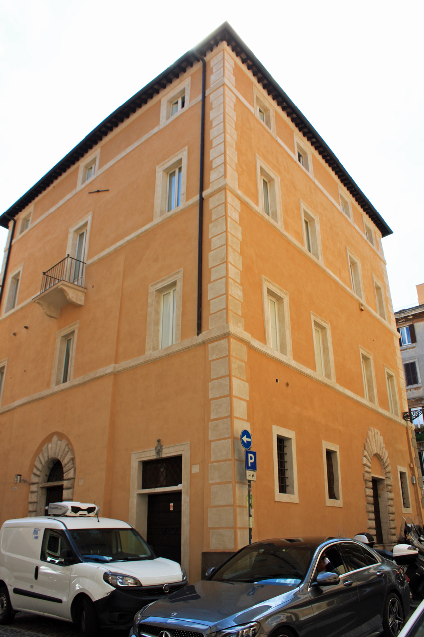 Palazzetto in via della Maschera d'oro, 10