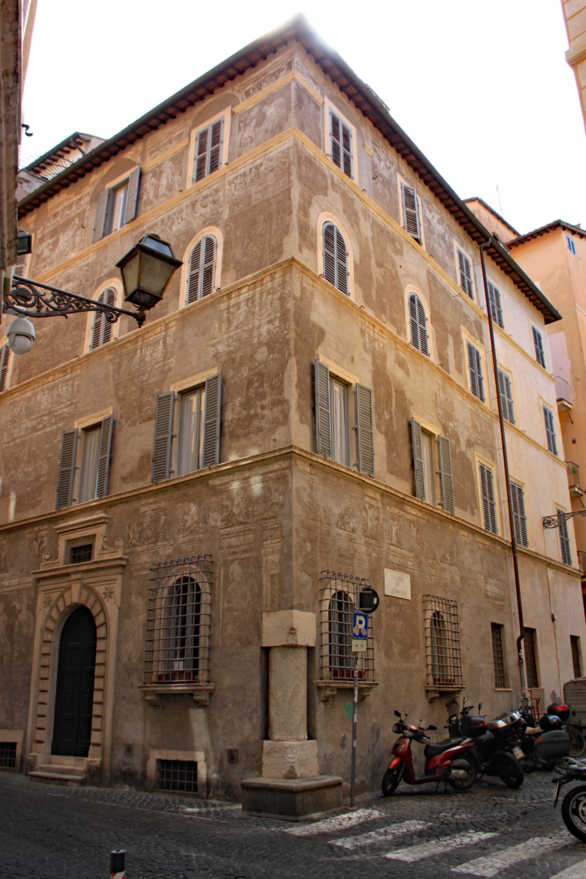 Palazzetto in via della Maschera d'oro, 9