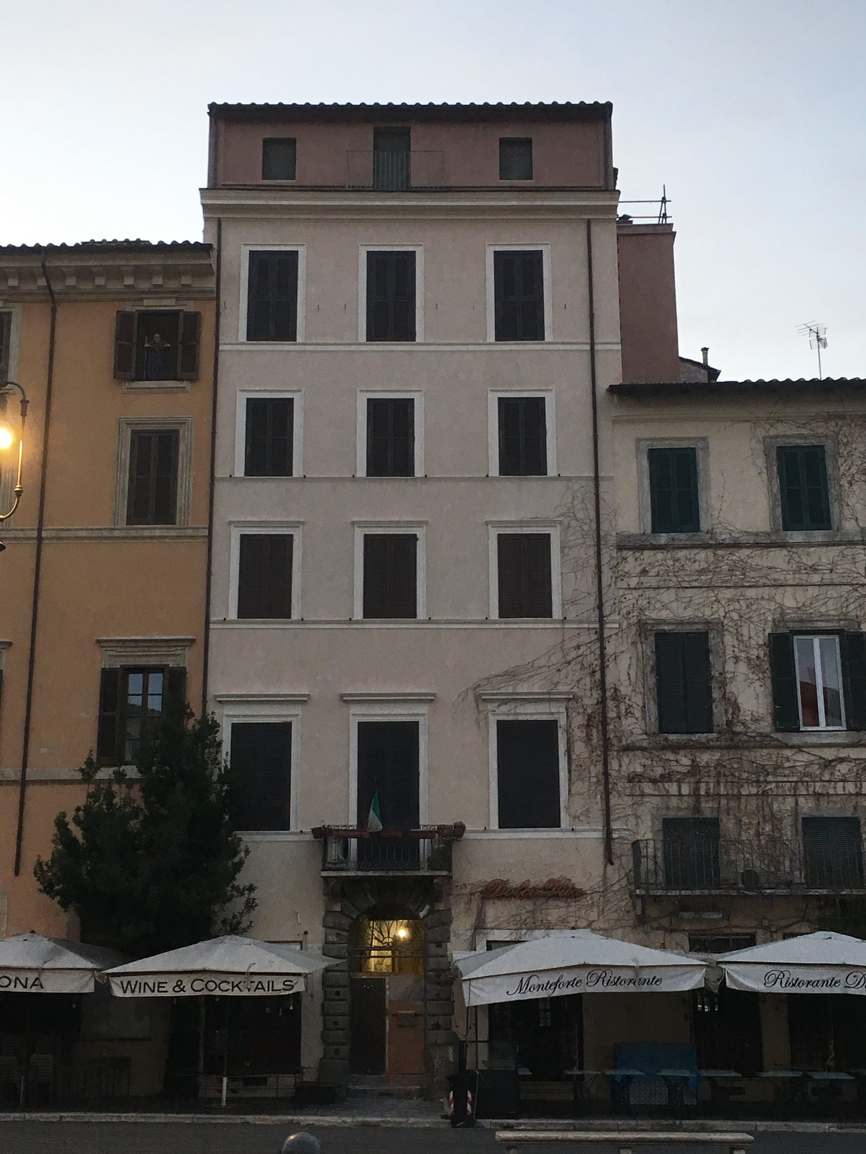 [Casa in Piazza Navona, 67,68 ,69]