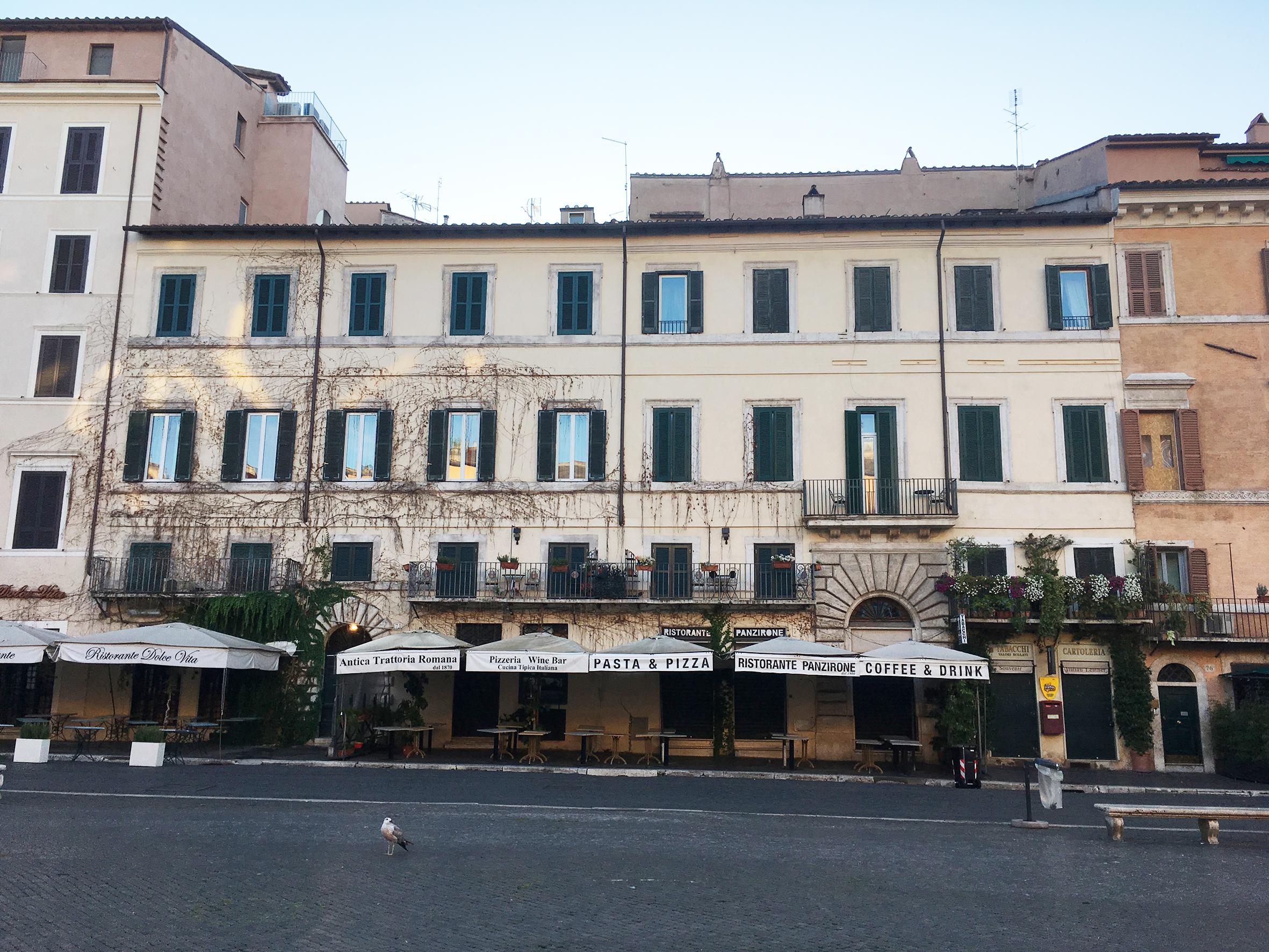 [Casa in Piazza Navona, 70,71,72,73,74 ,75,75A]