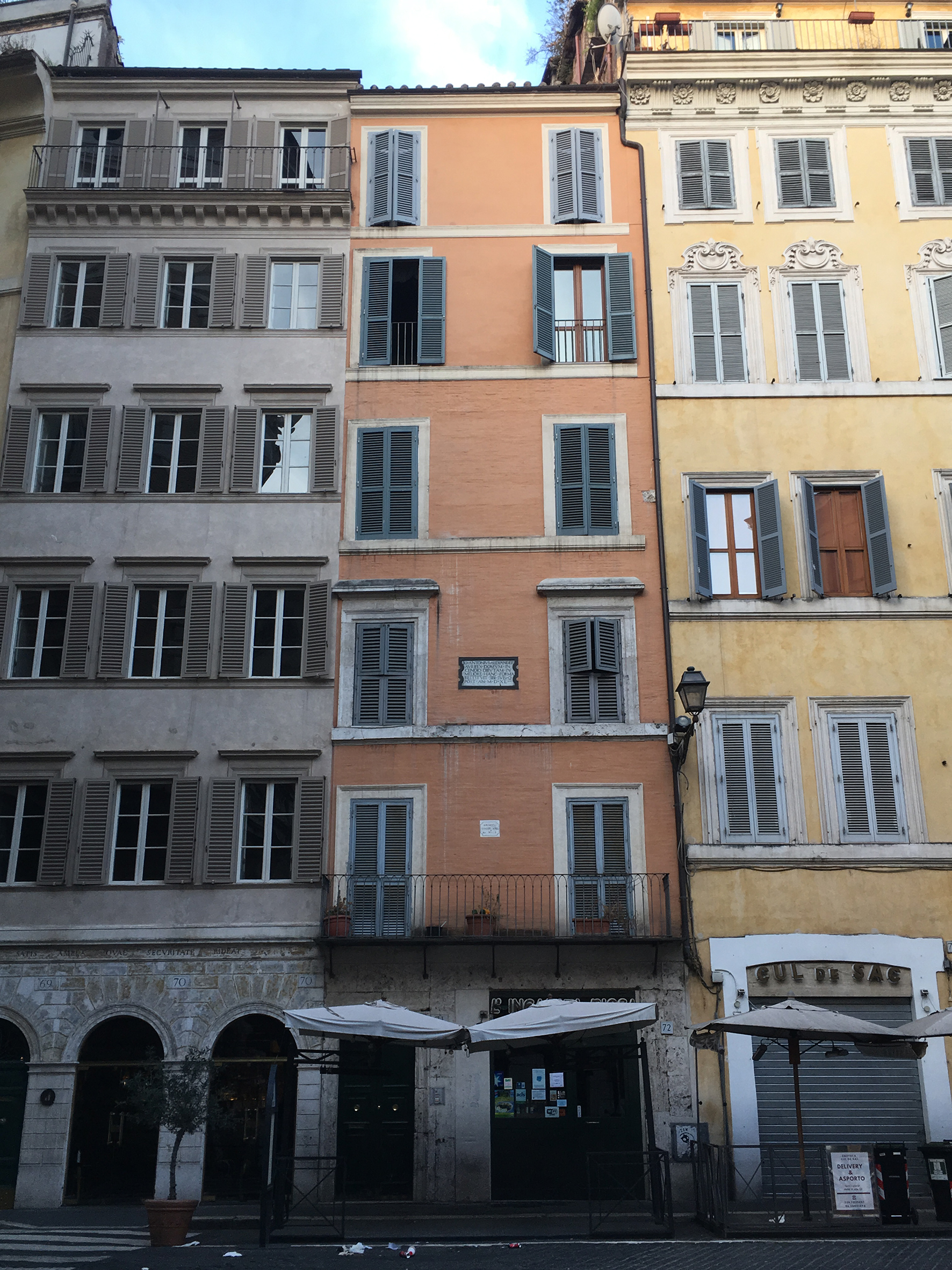 [Casa in Piazza Pasquino, 71 ,72]