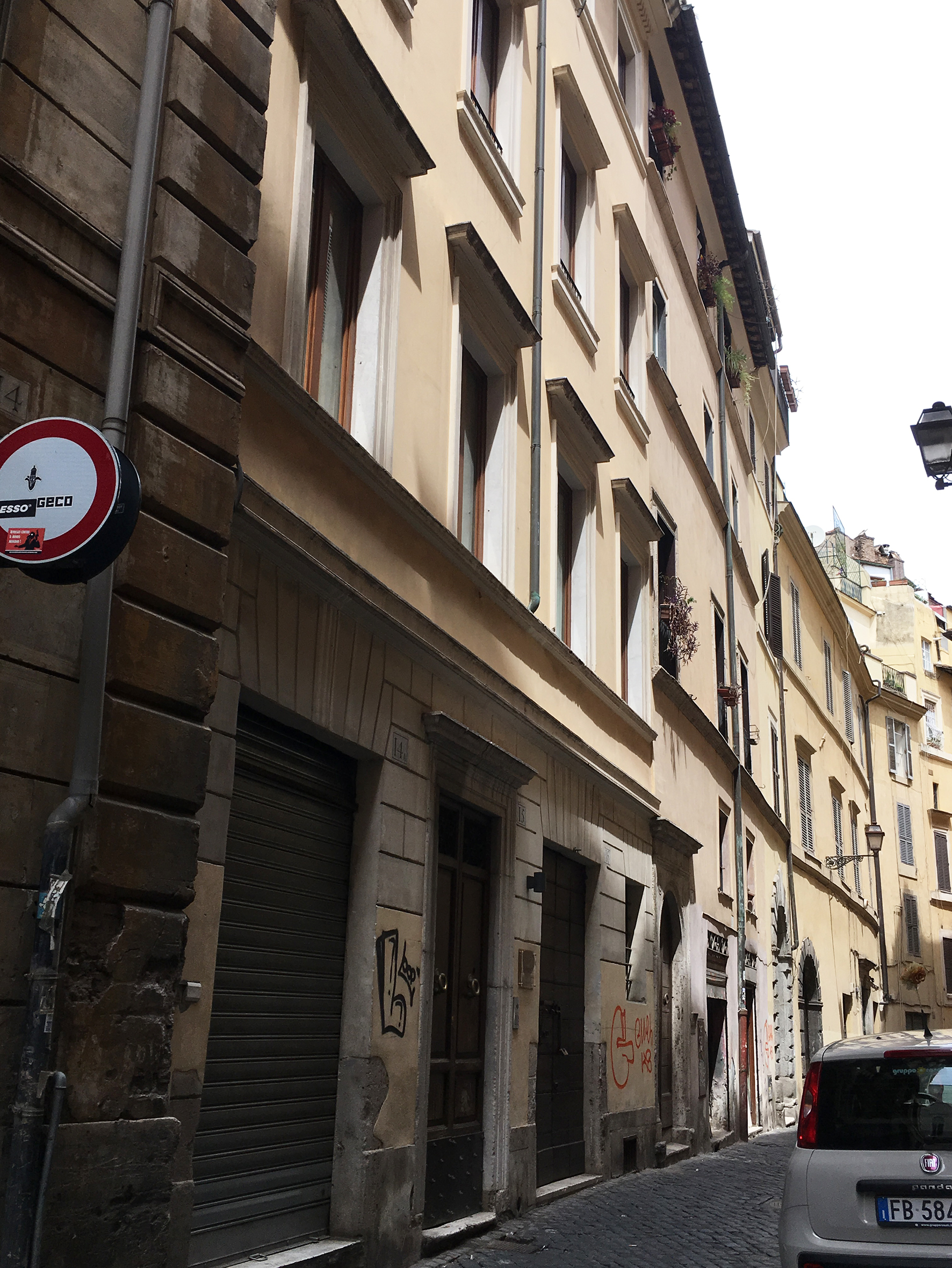 [Casa in Via dei Leutari, 14A,15 ,16]