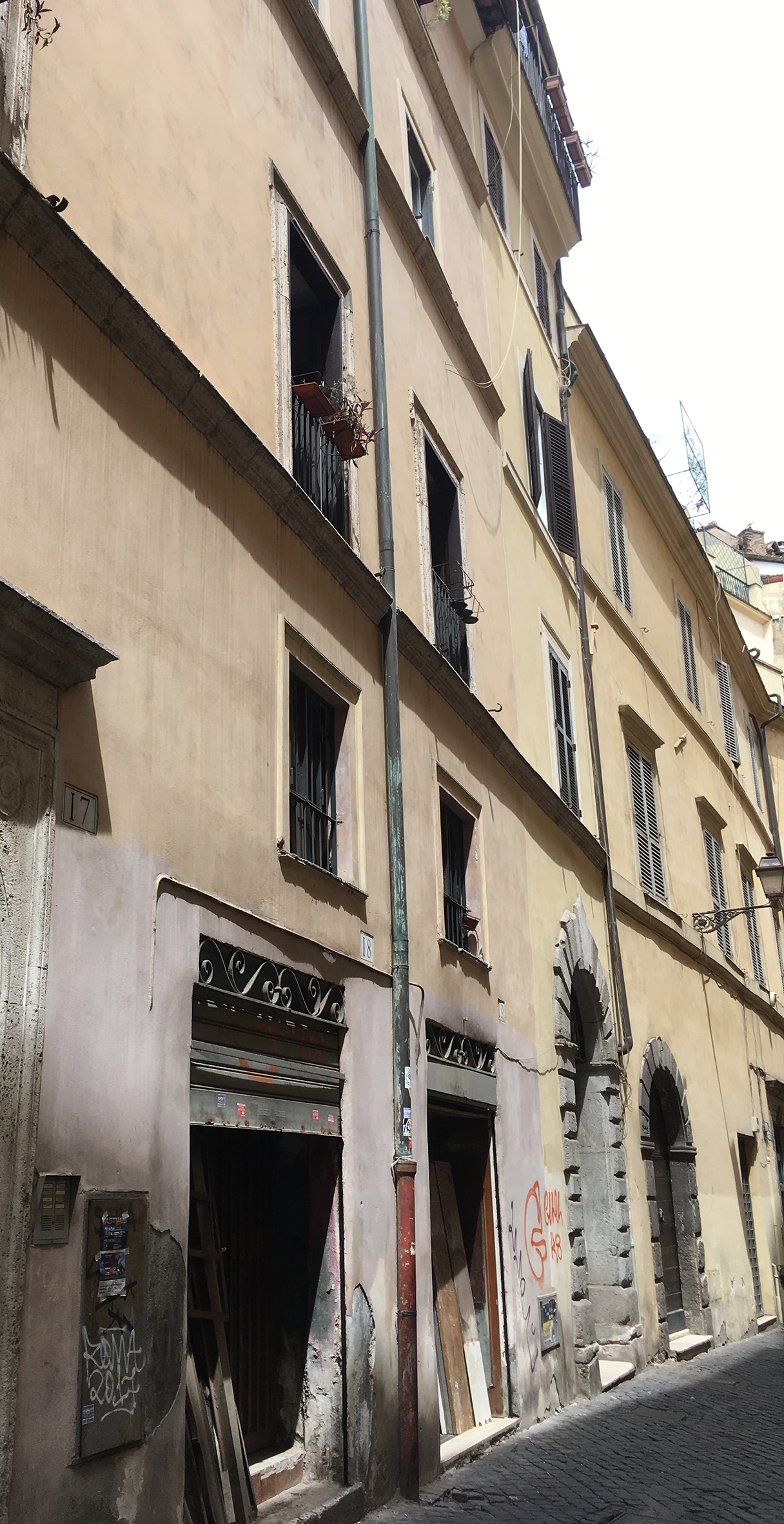 [Casa in Via dei Leutari, 20 ]