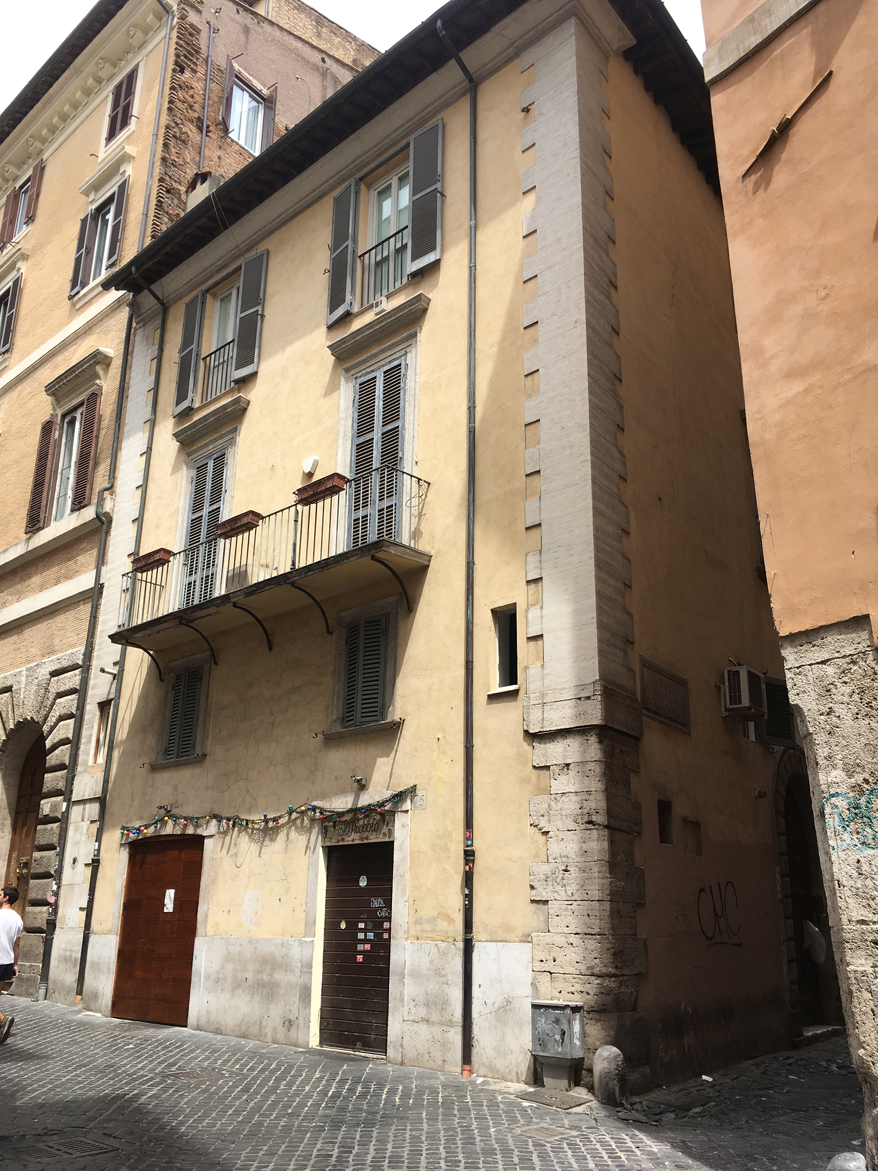 [Casa in Via del Governo Vecchio, 74,75]