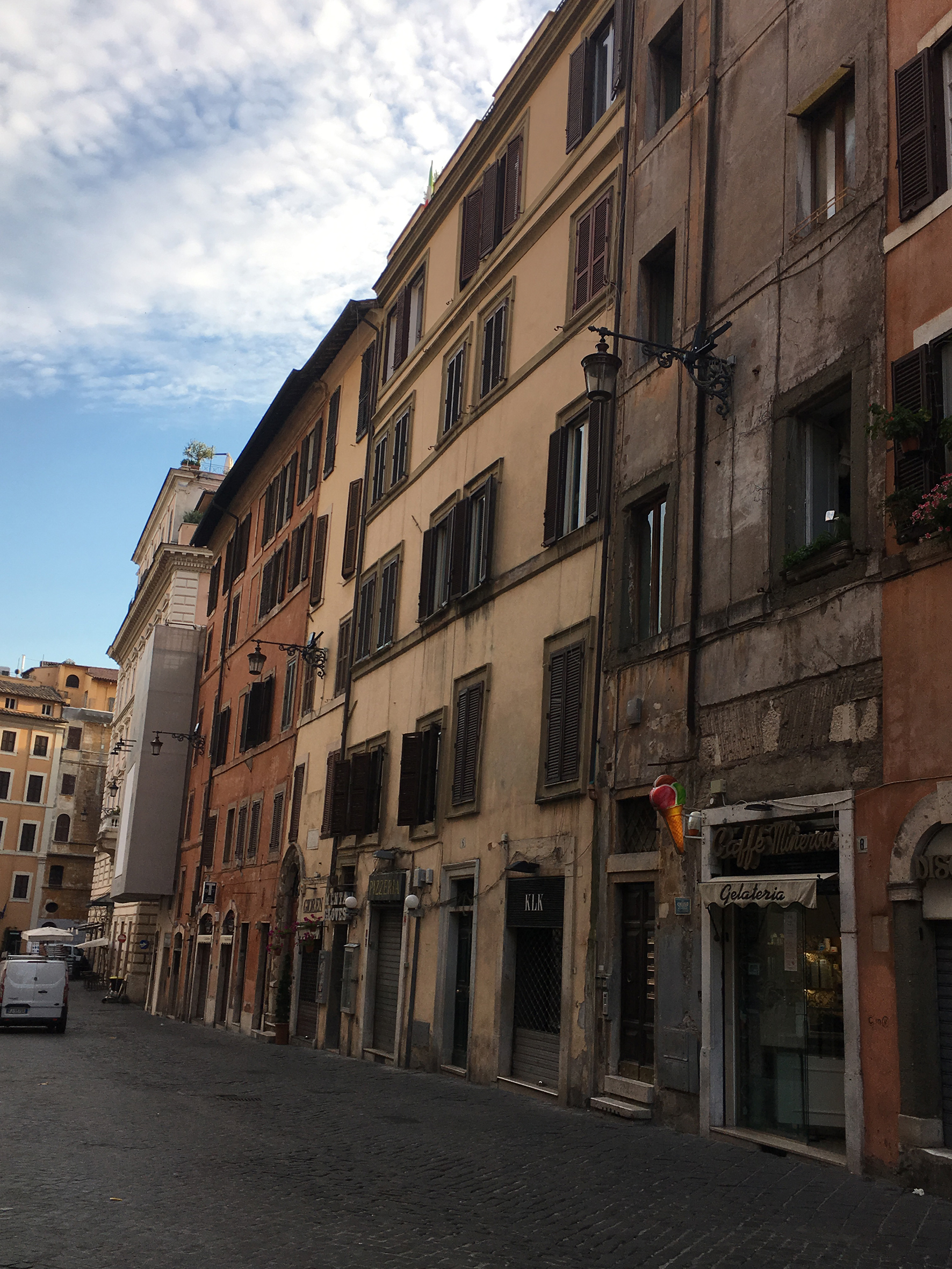 [Casa in Via della Minerva, 3, 3,4,5 ,6]