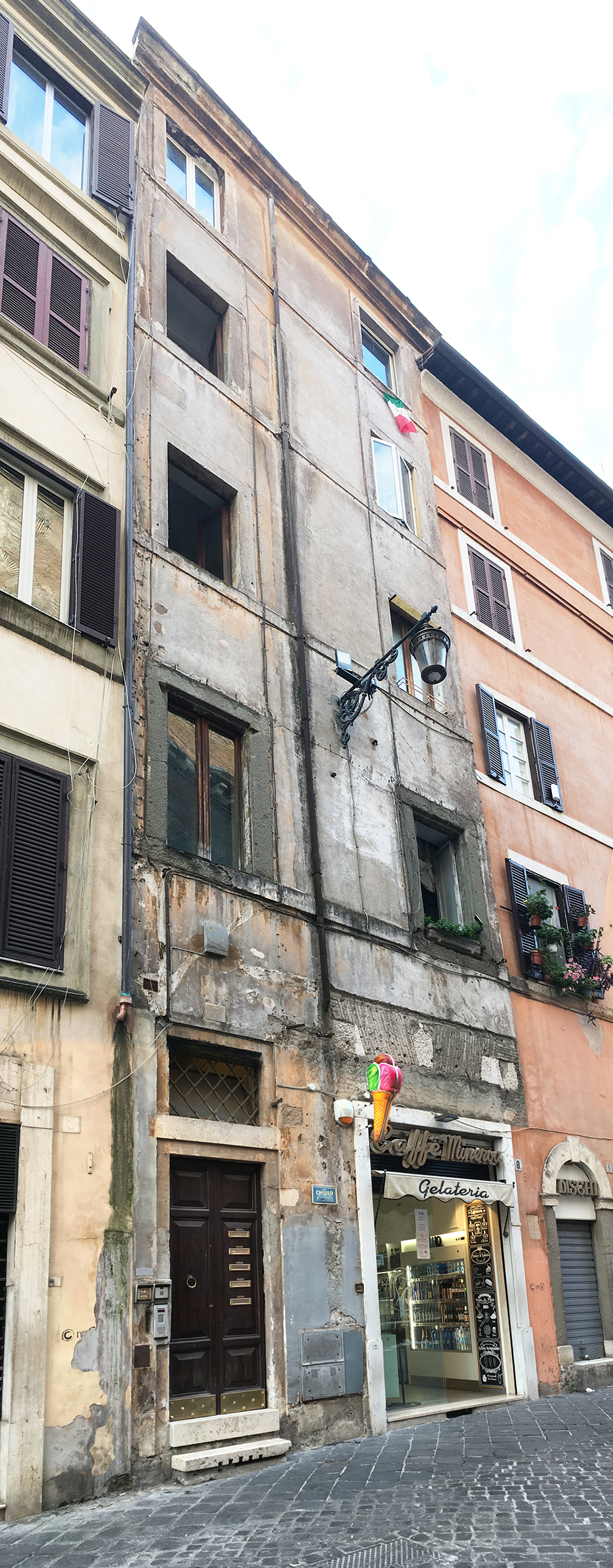 [Casa in Via della Minerva, 7 ,8]