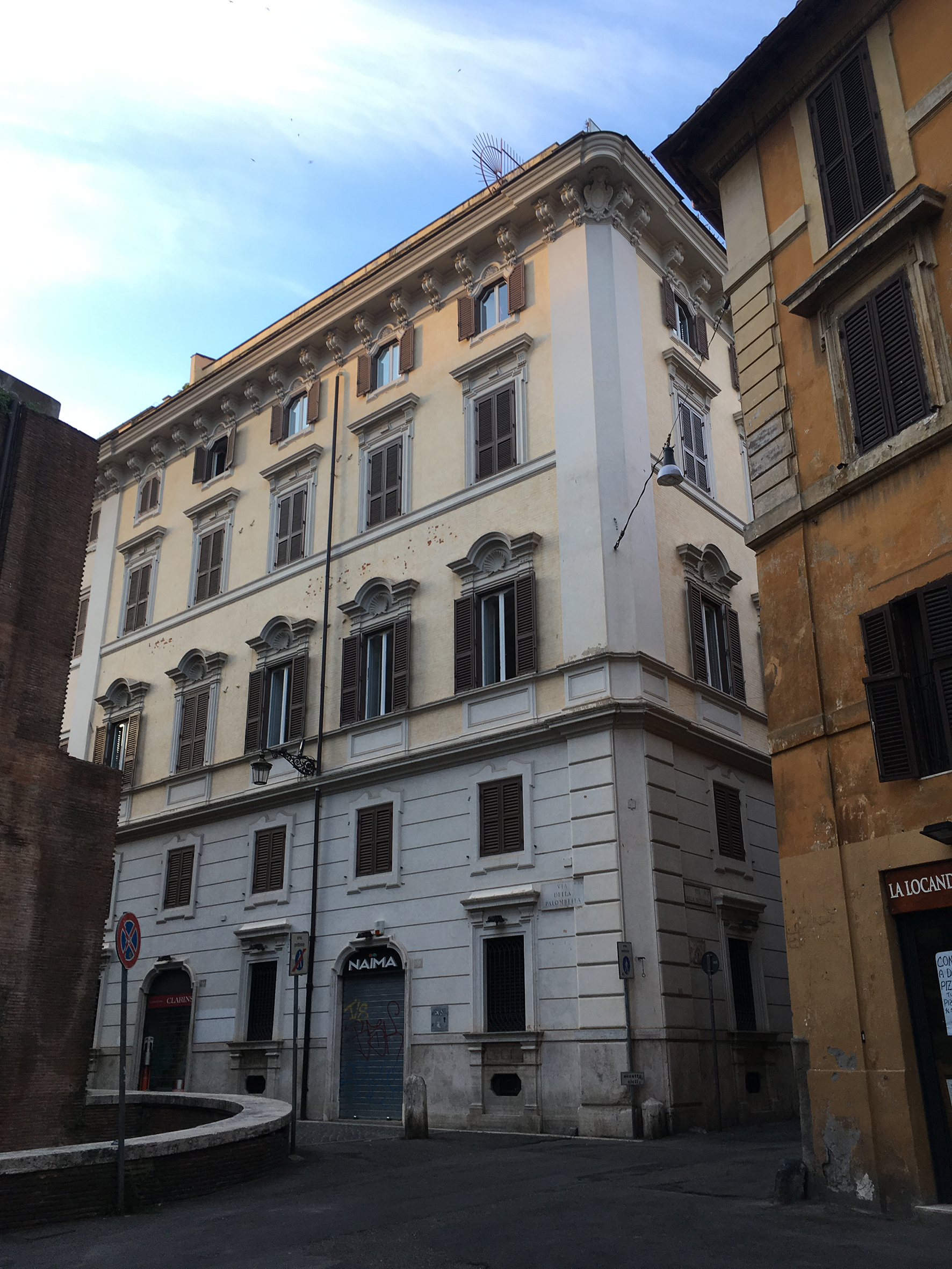 [Casa in Via della Rotonda, 34,35,36 ,37]
