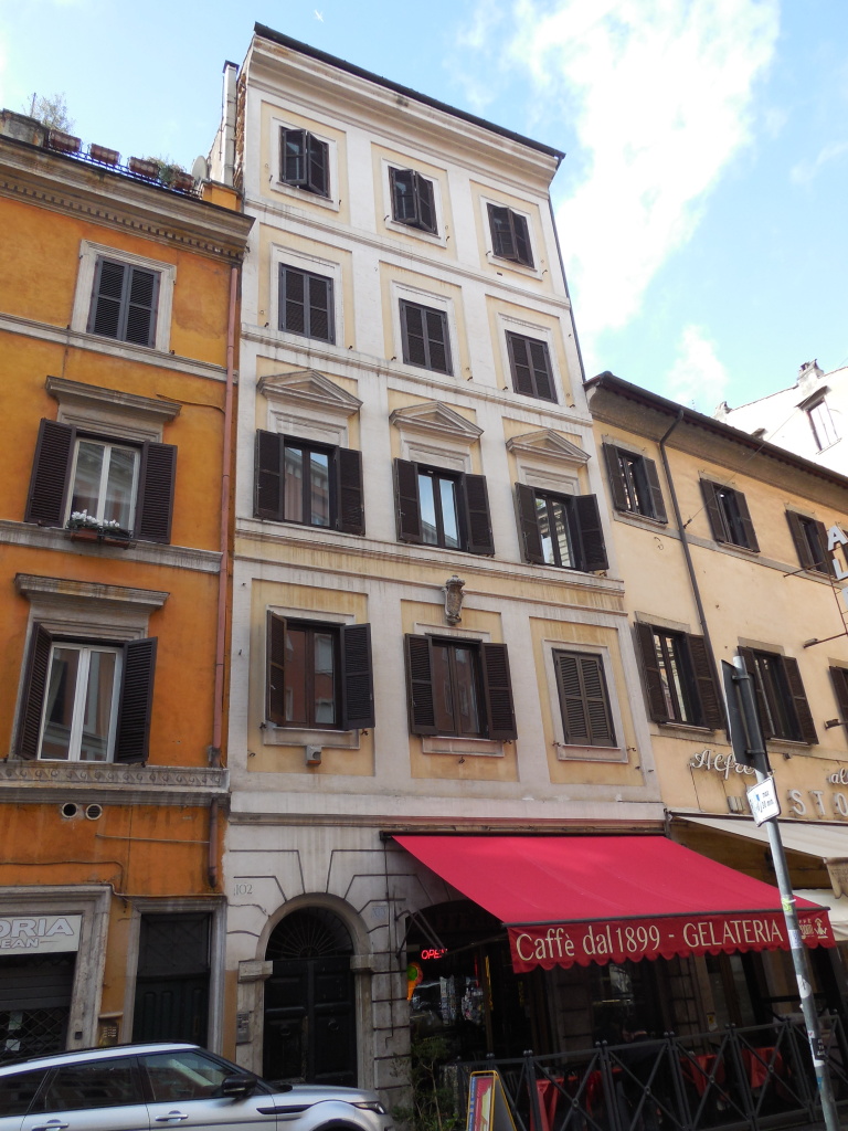 [Casa in Via della Scrofa, 104]