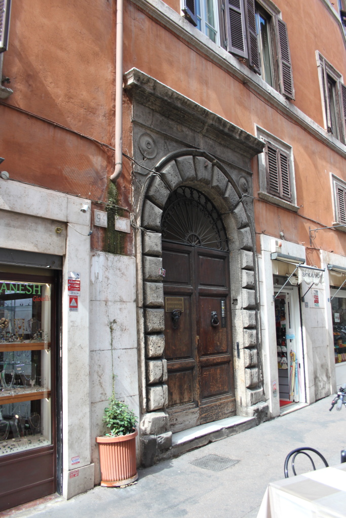 [Casa in Via della Scrofa, 90]