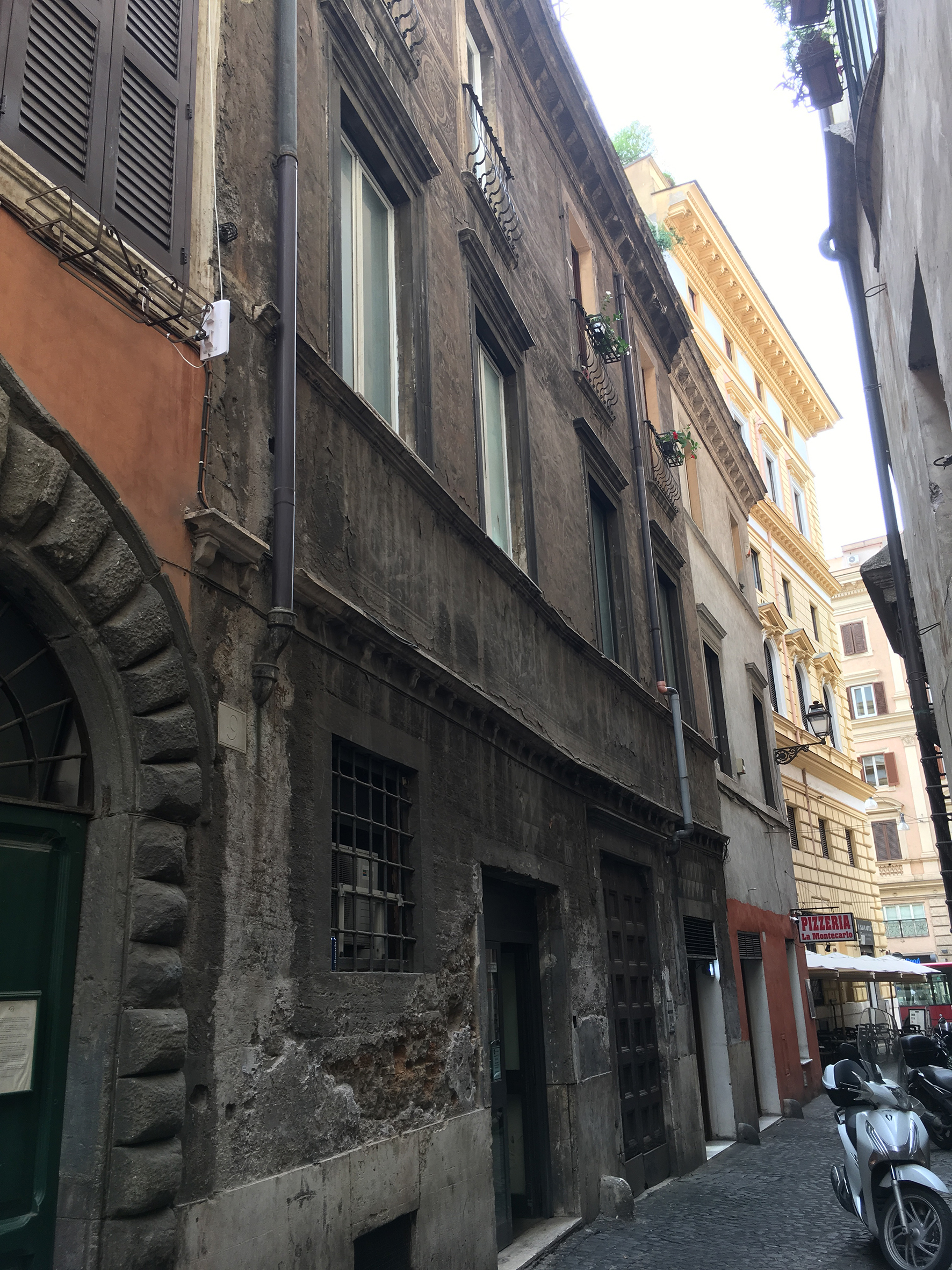 [Casa in Vicolo Savelli, 10,11 ,11A,12,13]