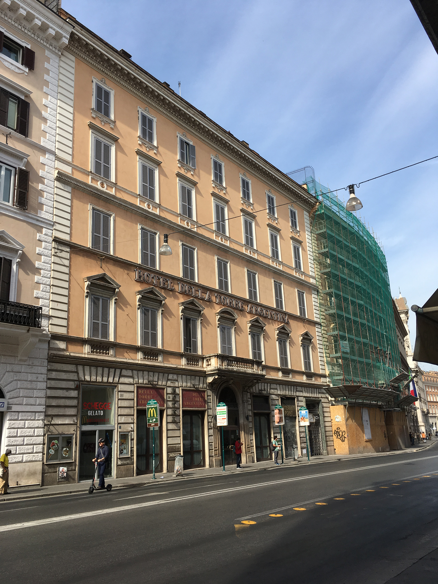 [Palazzo in Corso Vittorio Emanuele, 96,98,100,102 ,104,106,108]
