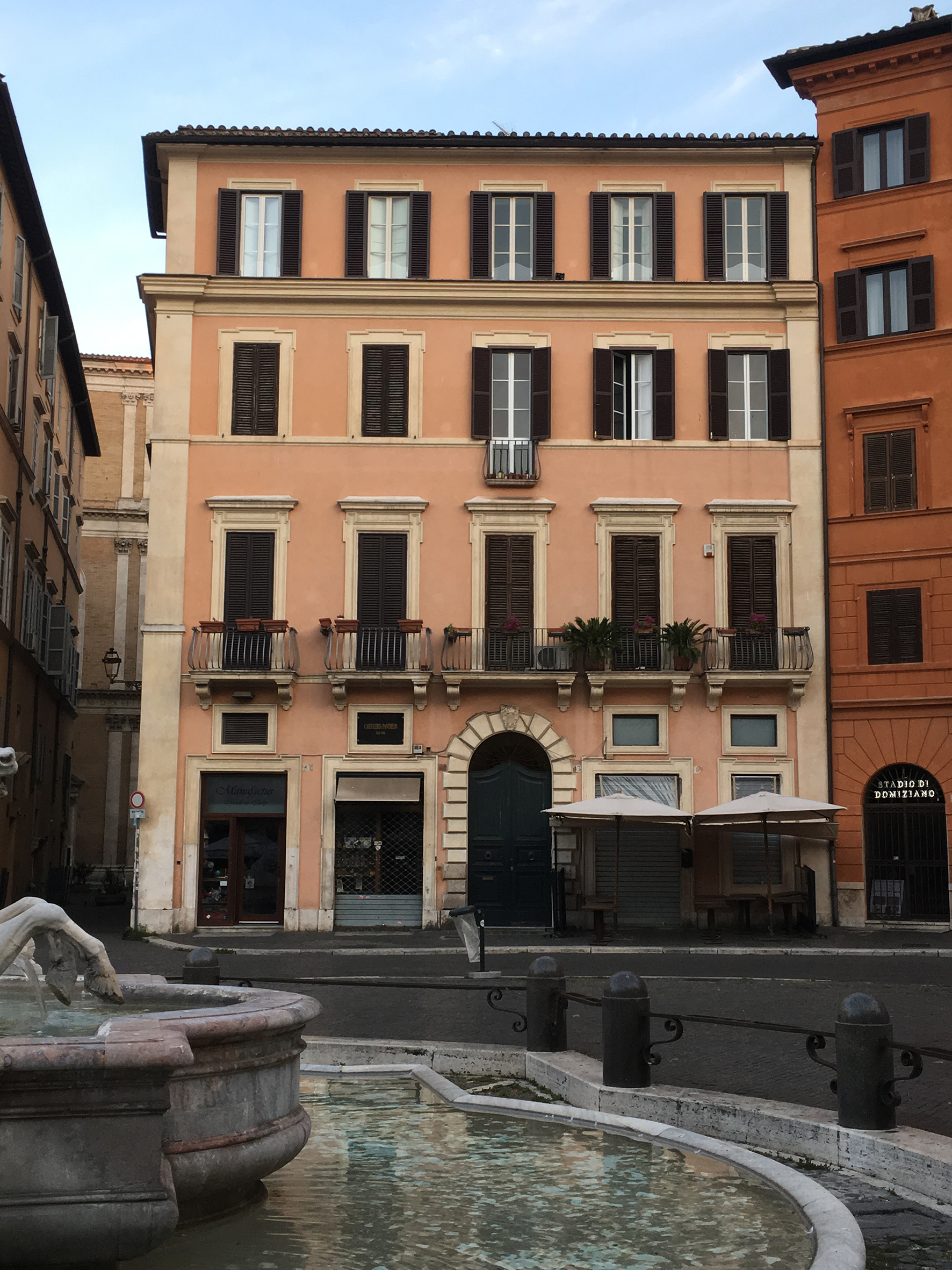 [Palazzo in Piazza Navona, 41,42,43 ,44,45]