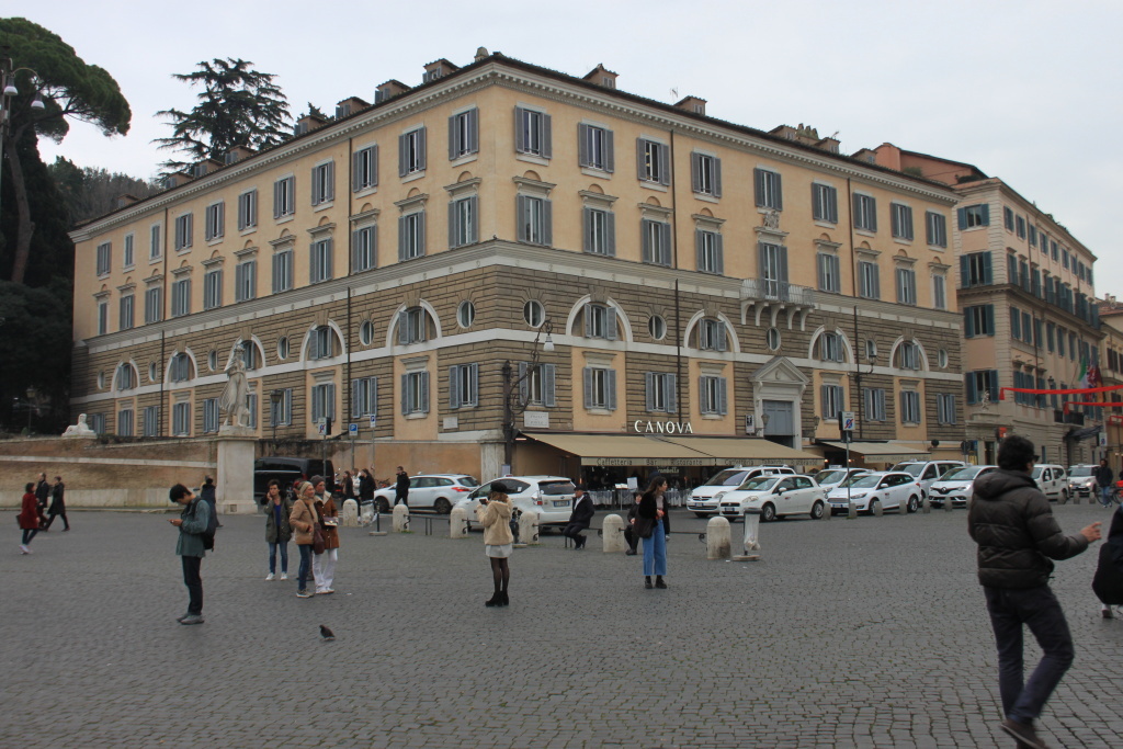 [Palazzo in Piazza del Popolo, 16]