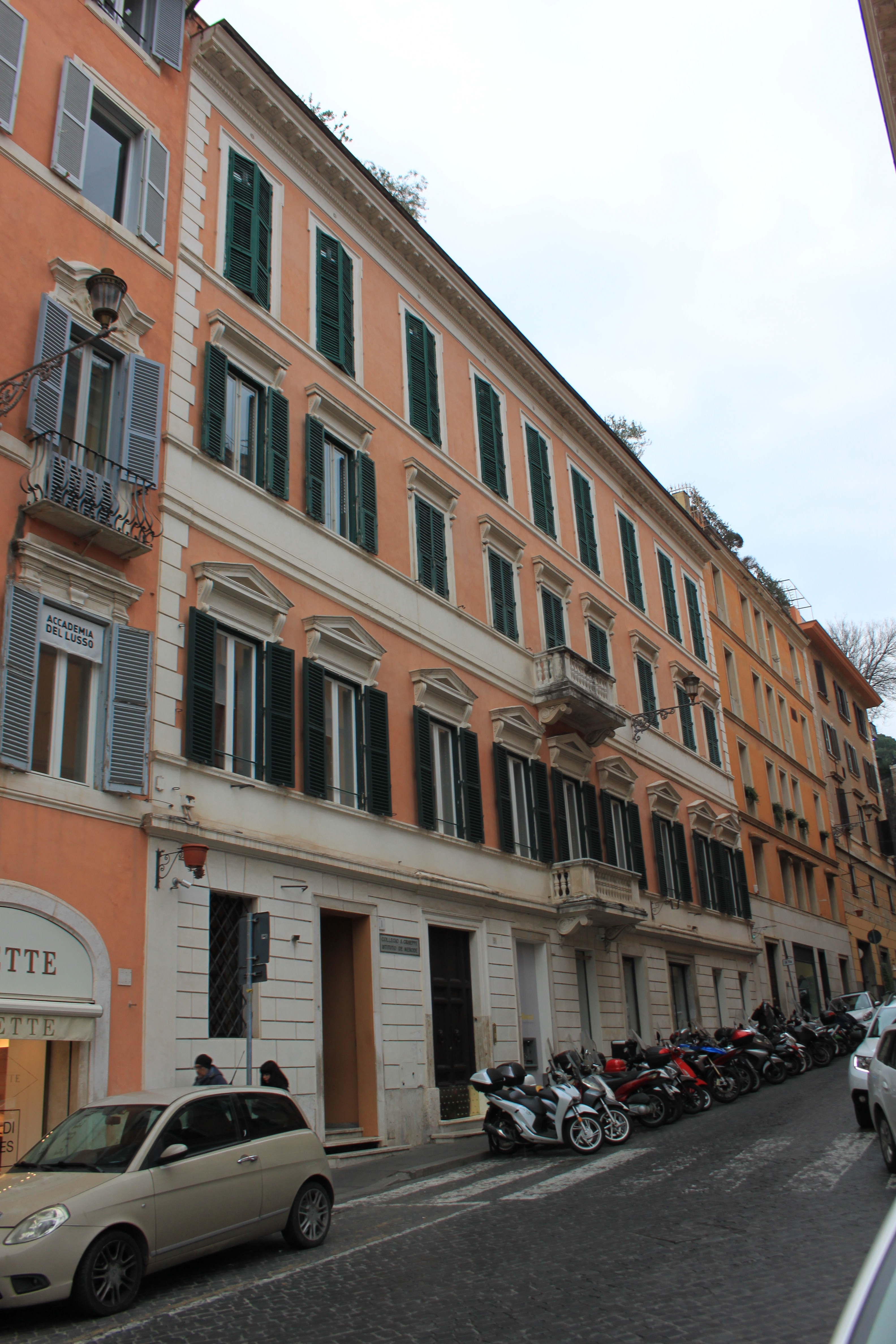 [Palazzo in Via S. Sebastianello, 1]