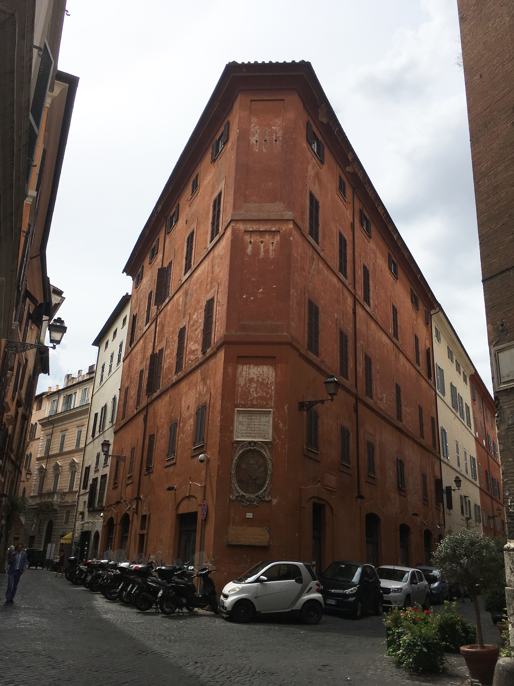 [Palazzo in Via della Chiesa Nuova, 4,5,6,7,8 ]