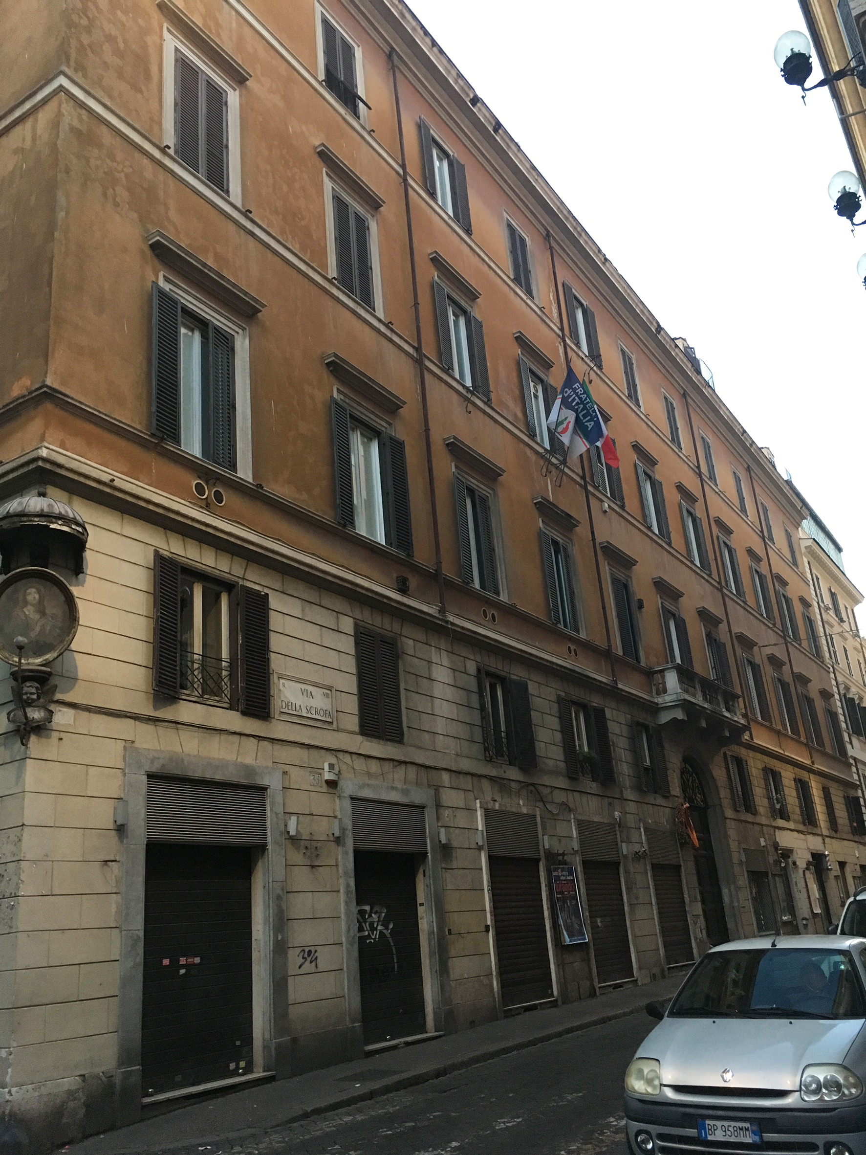 [Palazzo in Via della Scrofa, 35,36,37,38,39 ,40,41,42,43,44]