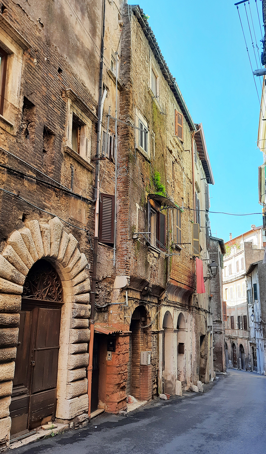 [Casa privata in via S. Valerio, 25, 27]
