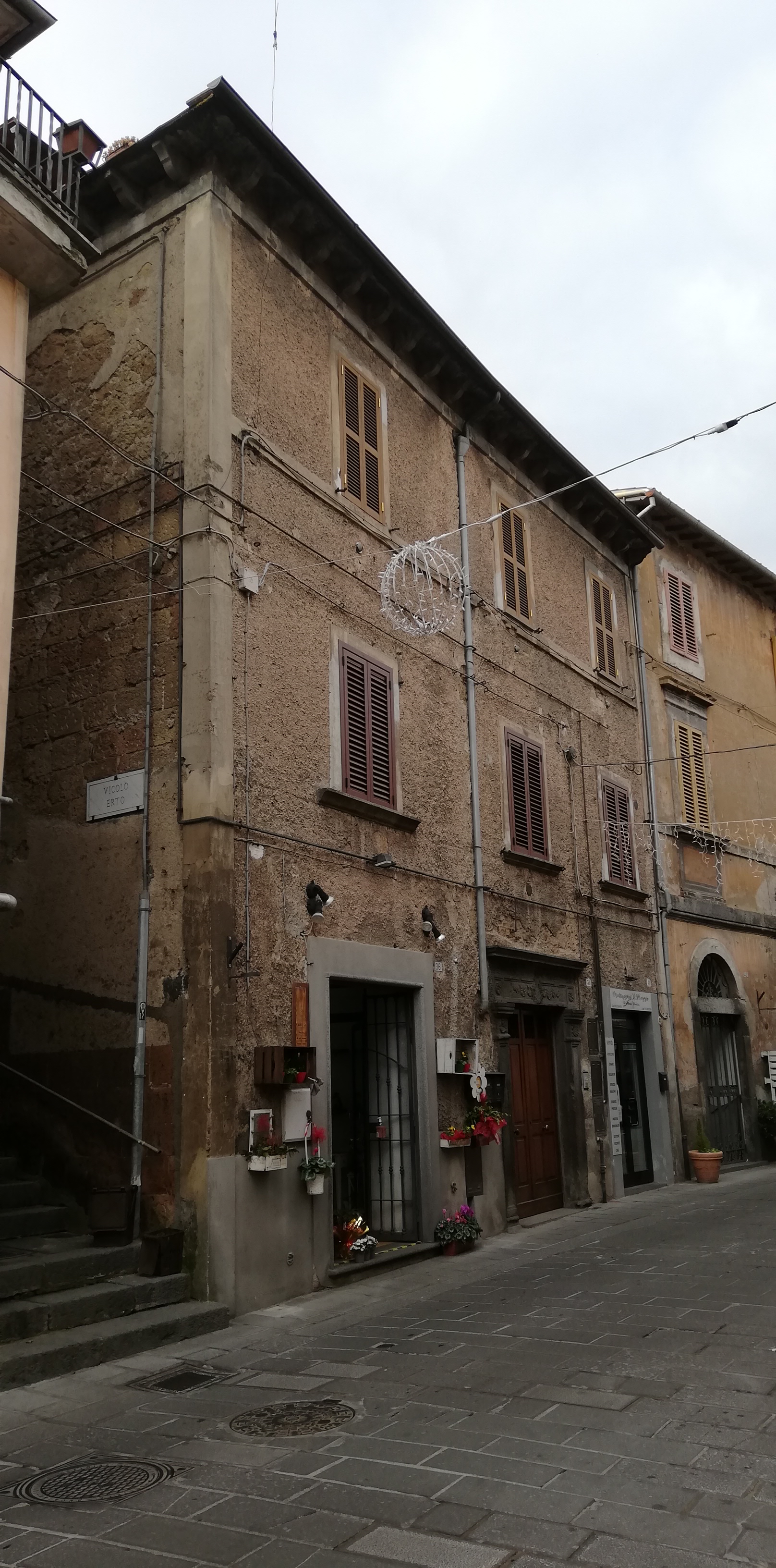 [Casa padronale in via Guglielmo Marconi, 36/ 38/ 40]