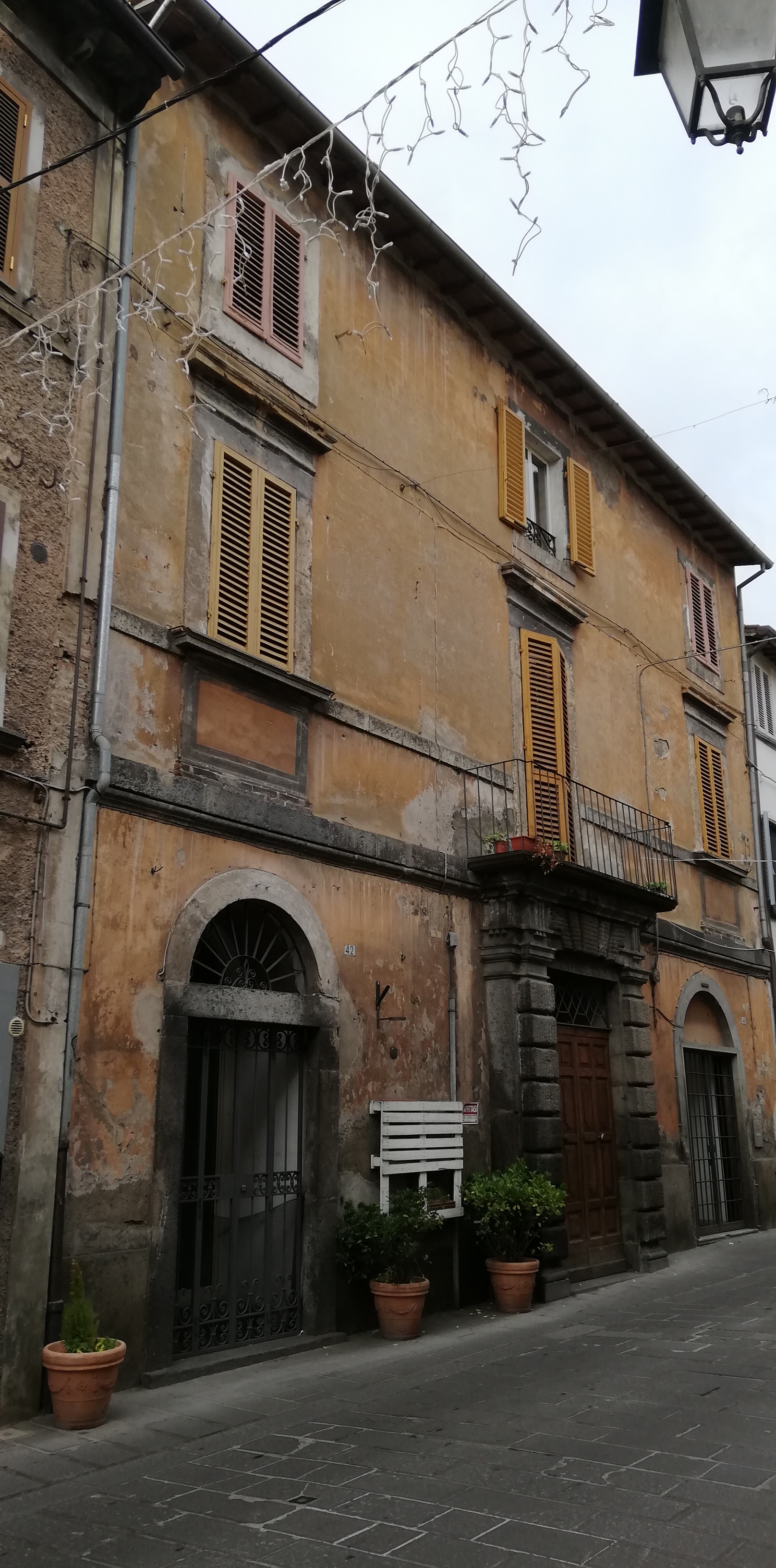 [Casa padronale in via Guglielmo Marconi, 42/ 44/ 46]