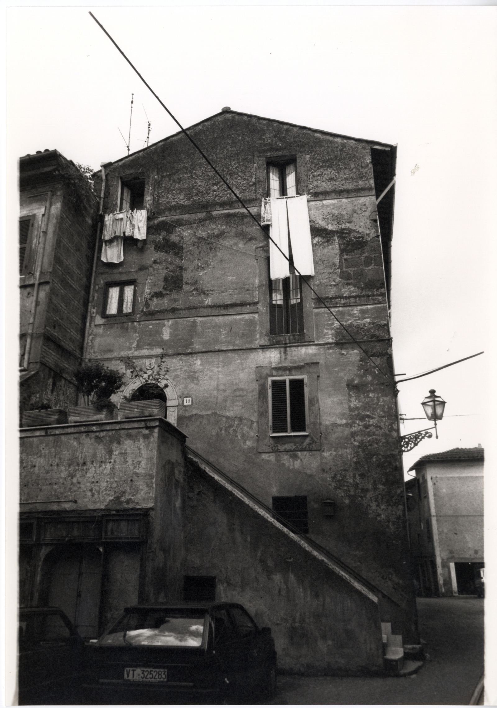 [Casa in piazza San Gregorio, 11]