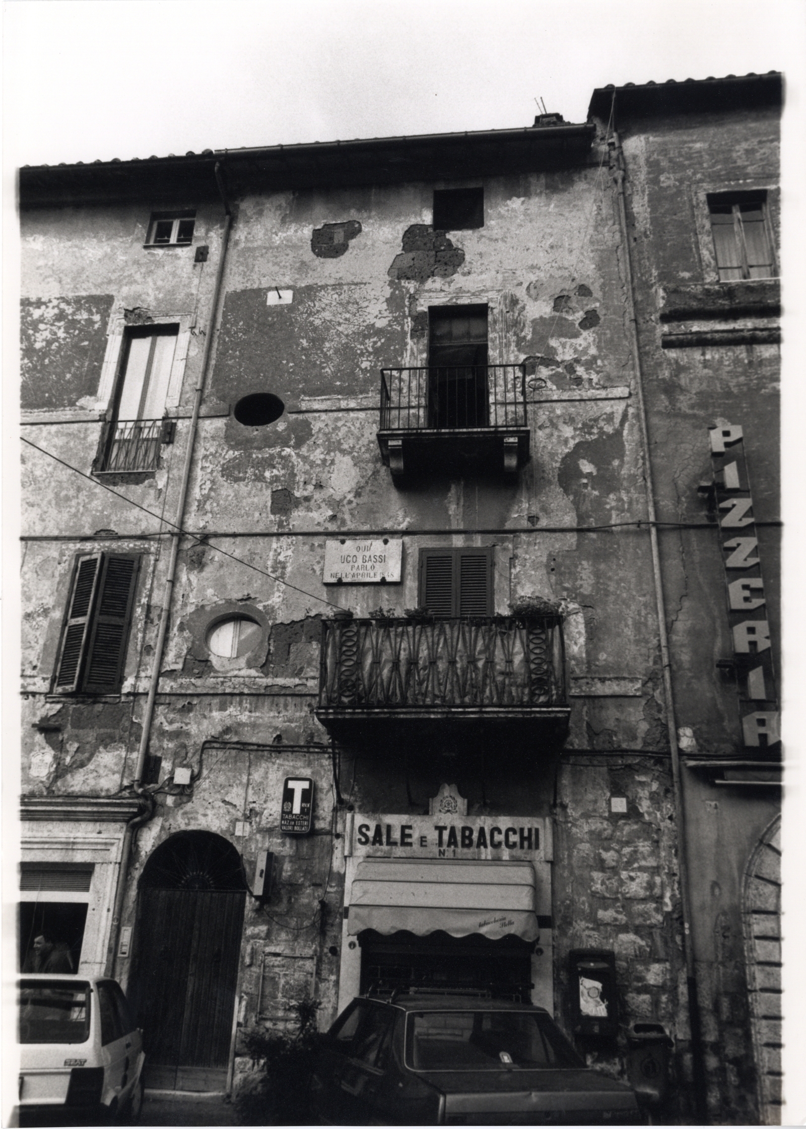 [Casa torre in piazza Giacom0o Matteotti, 22/ 23]