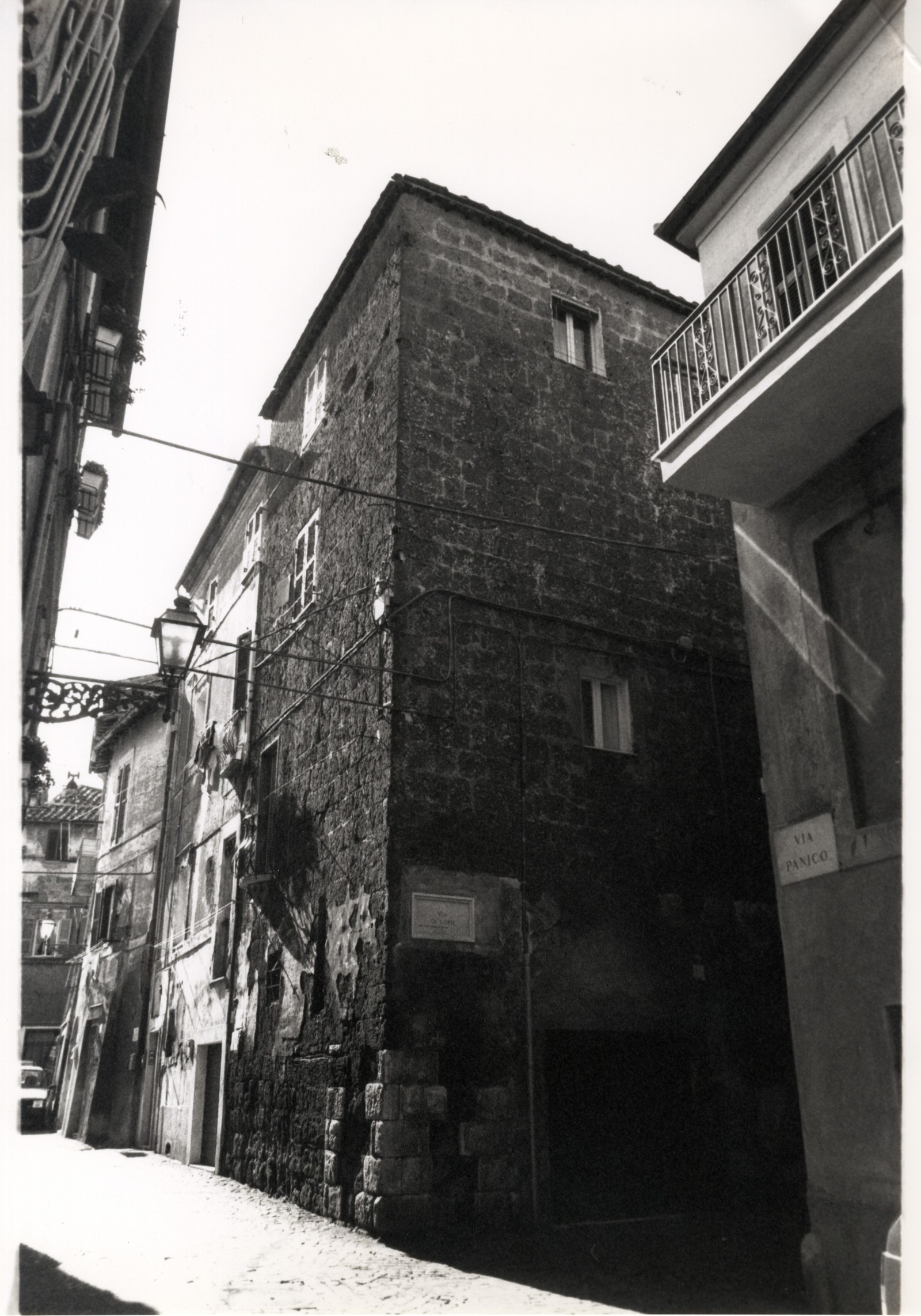 [Casa torre in via Monsignor Minio]