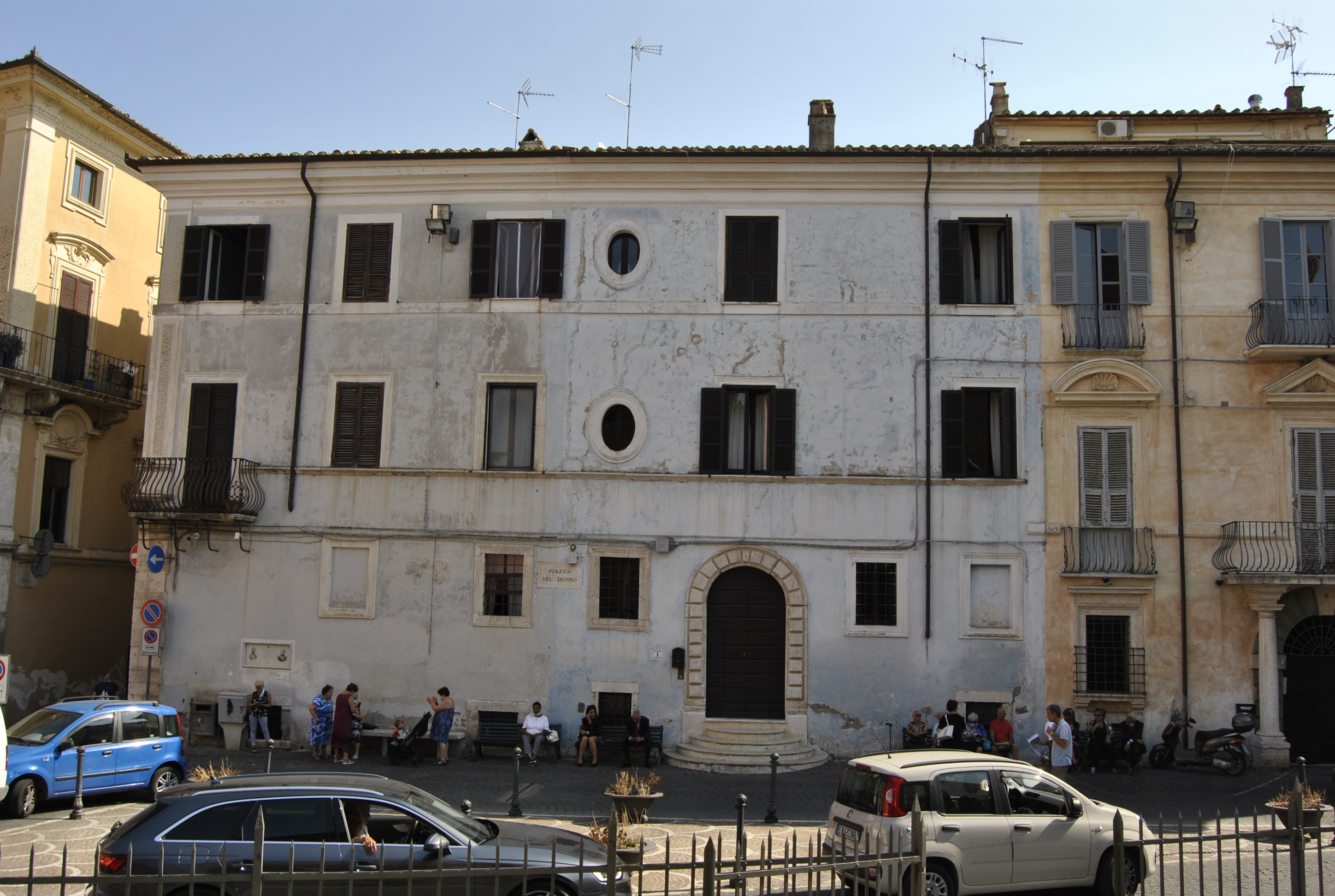 [Palazzo in piazza del Duomo, 1]