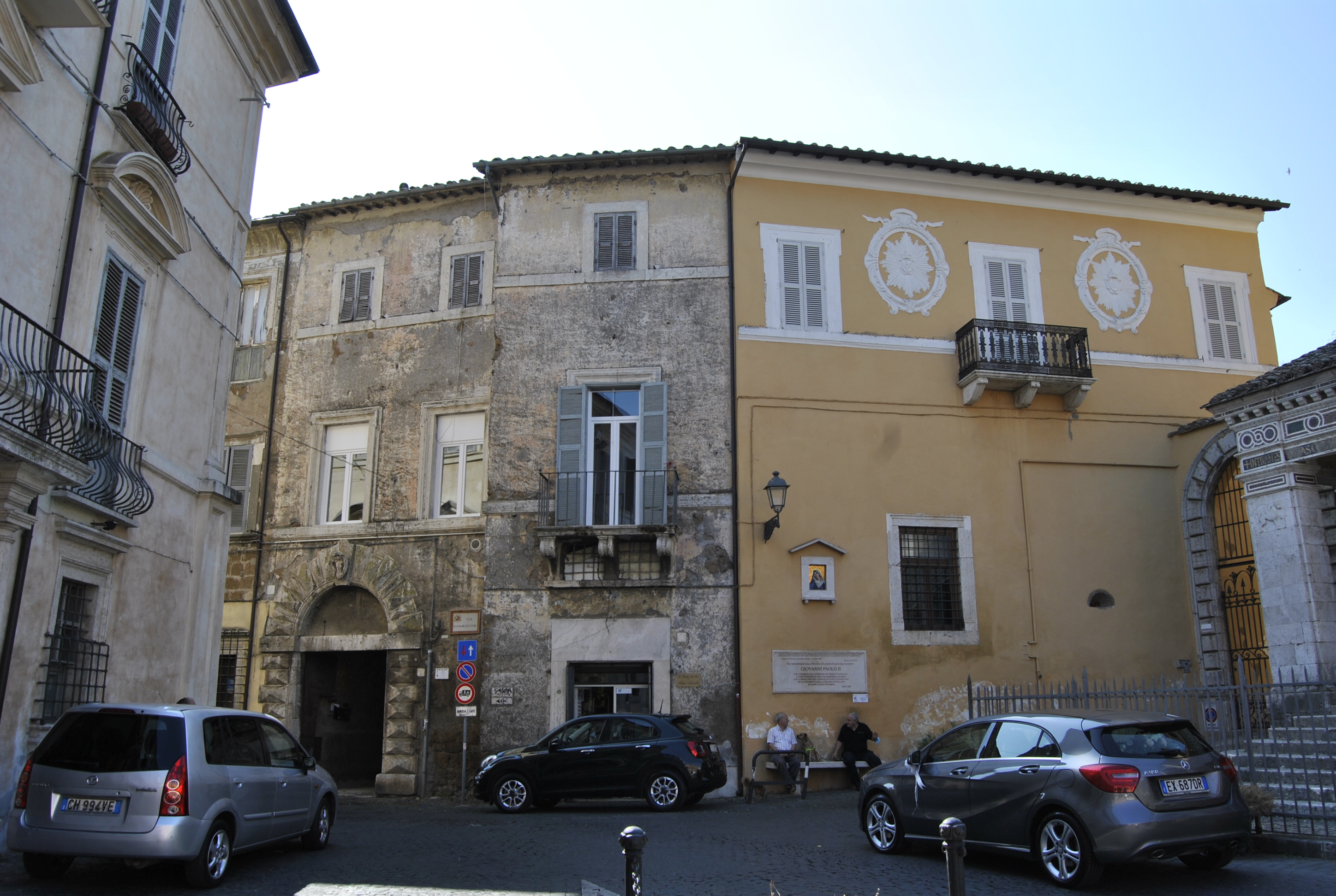 [Palazzo in via Don Giovanni MInzoni, 2]