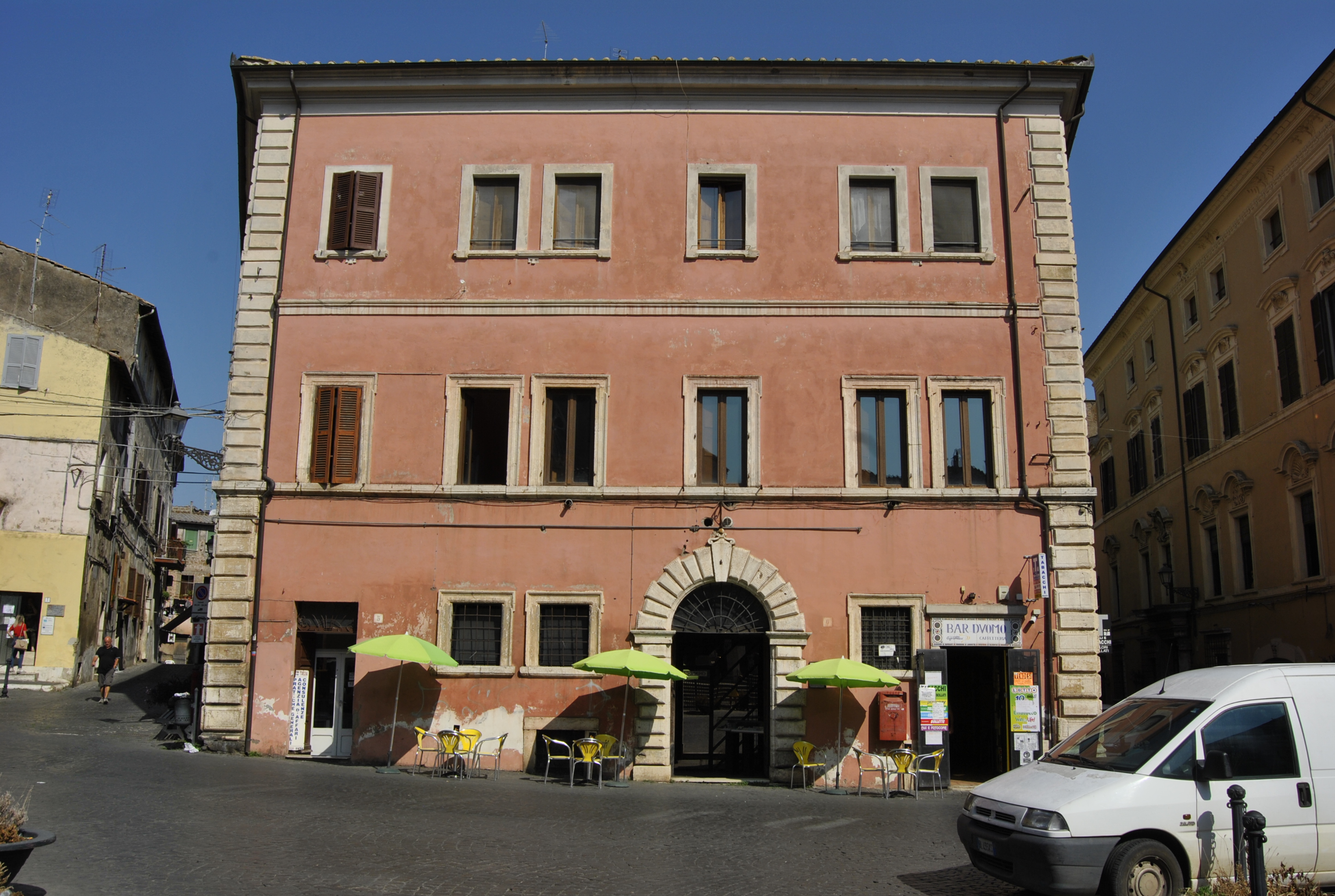 [Palazzo privato in Piazza del Duomo, 5, 6 , 7]