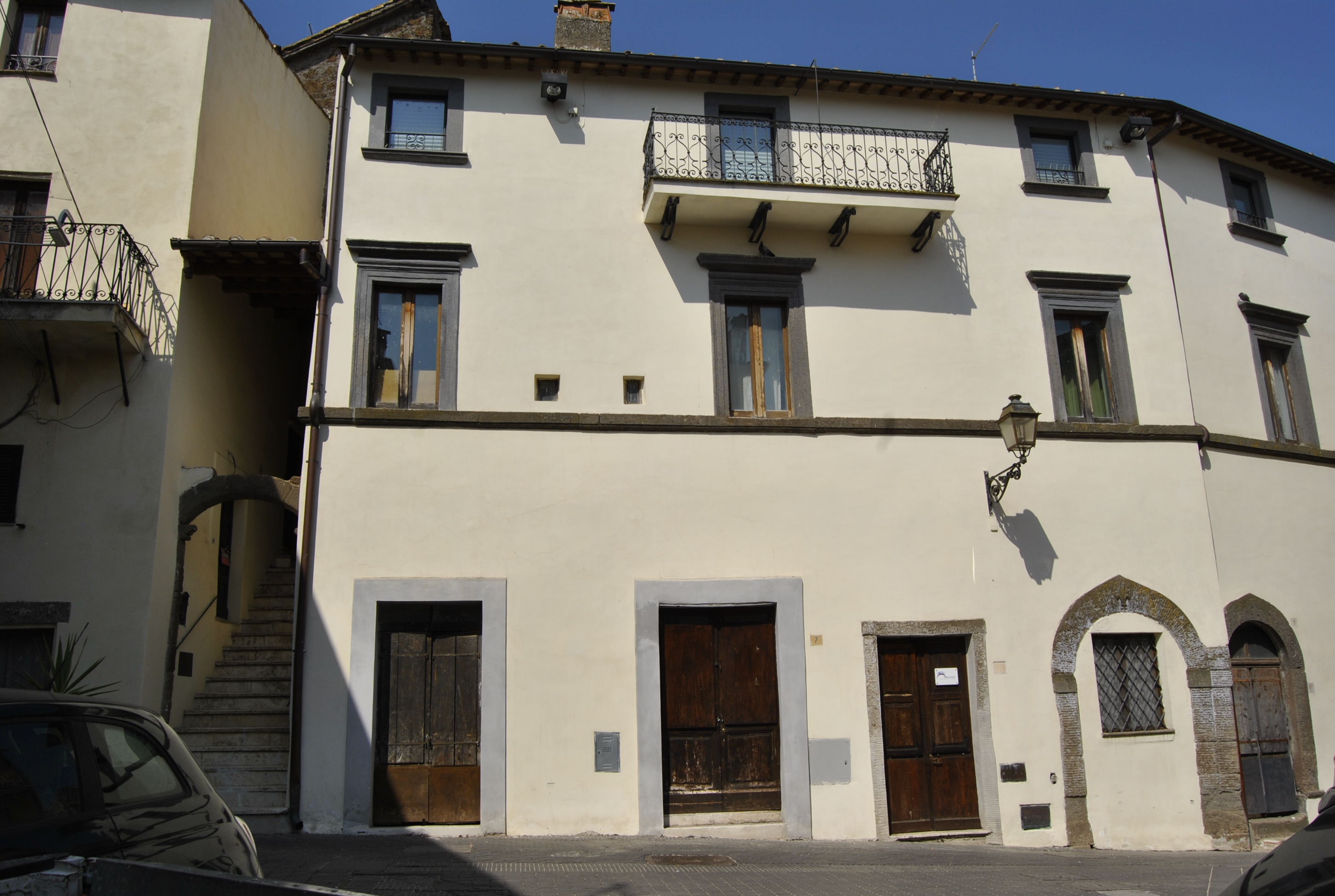[Palazzo in piazza XX settembre, 6/ 7/ 8]