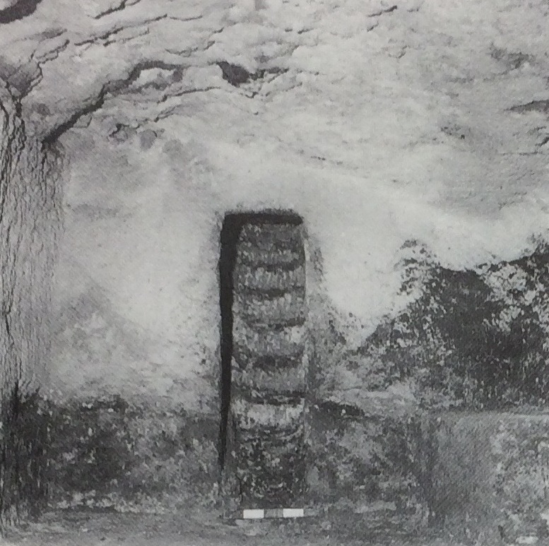 TOMBA n. 1686