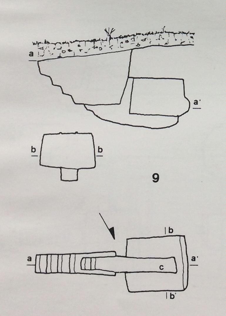 TOMBA n. 9