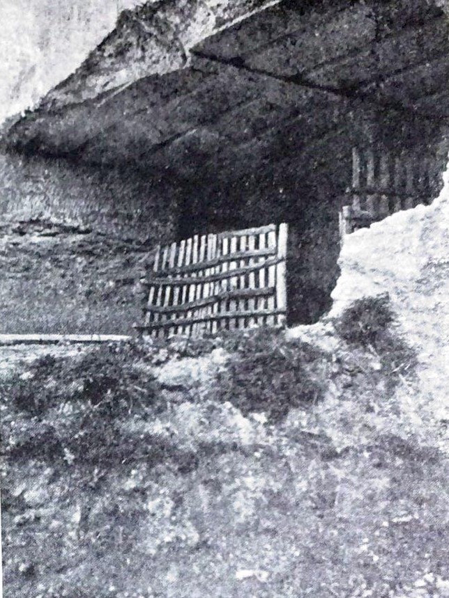 Tomba delle DUE CROCI