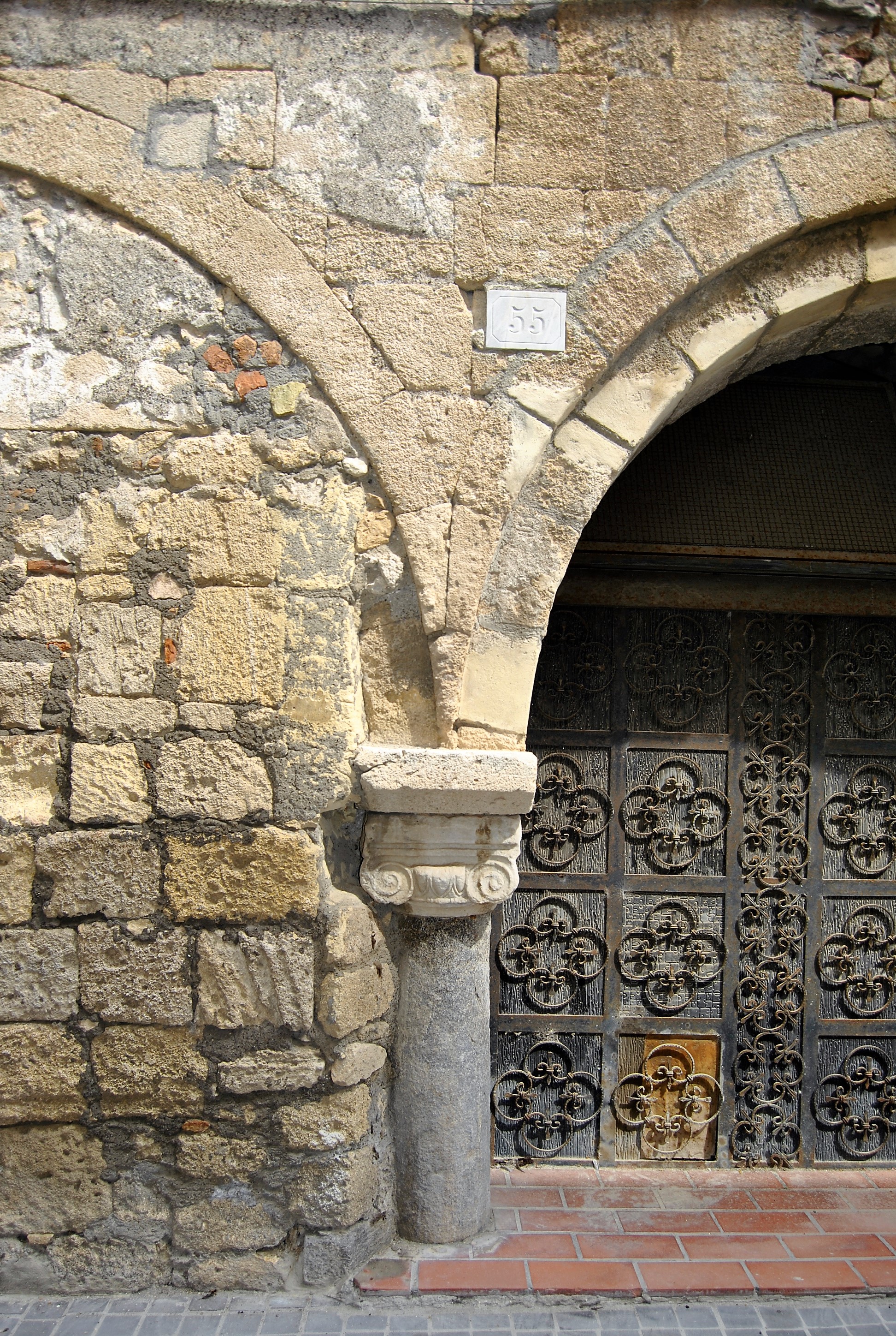 [Case medievali in via degli Archi 49/ 51/ 53/ 55/ 57/ 59]