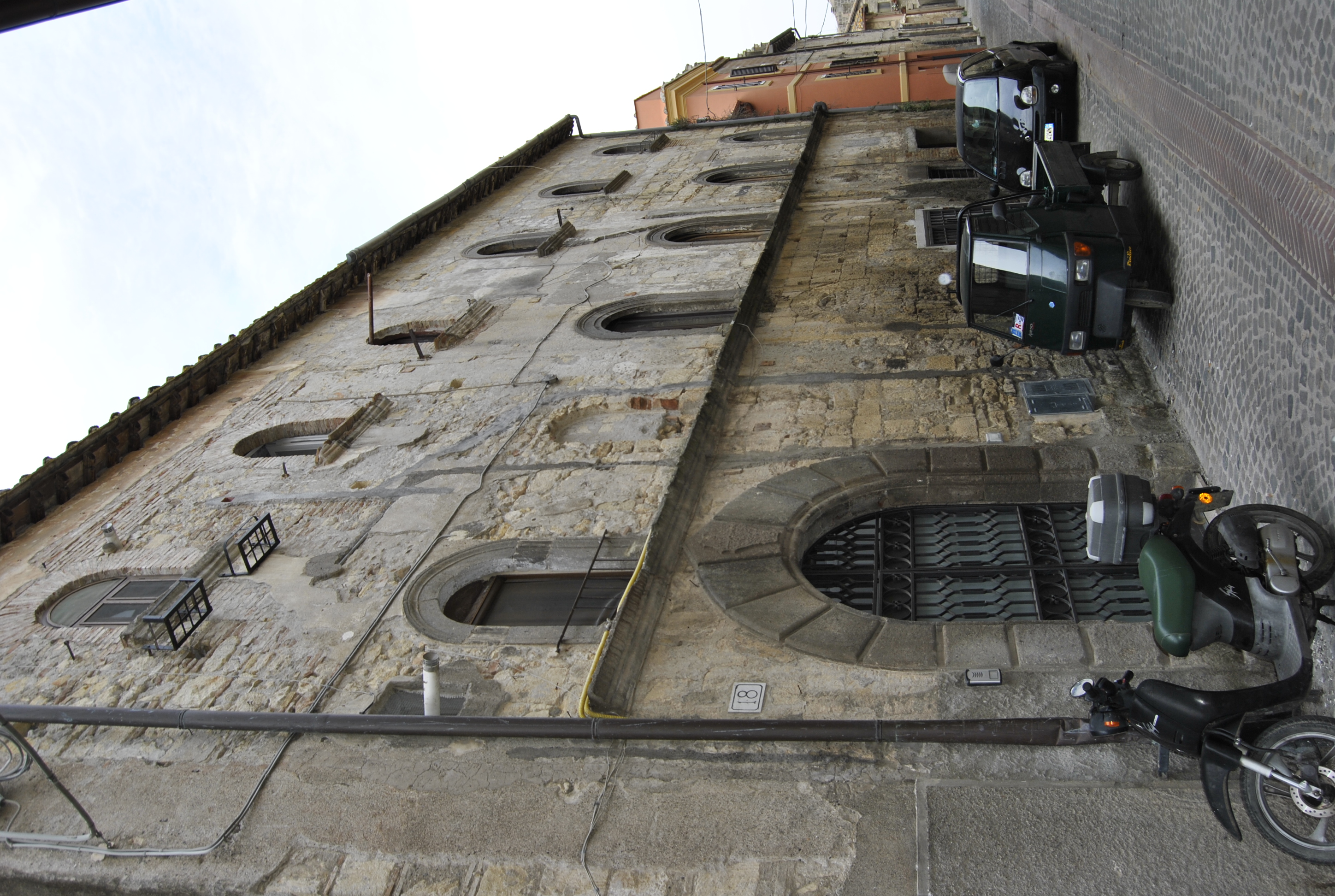 [Palazzetto in via degli Archi, 18]