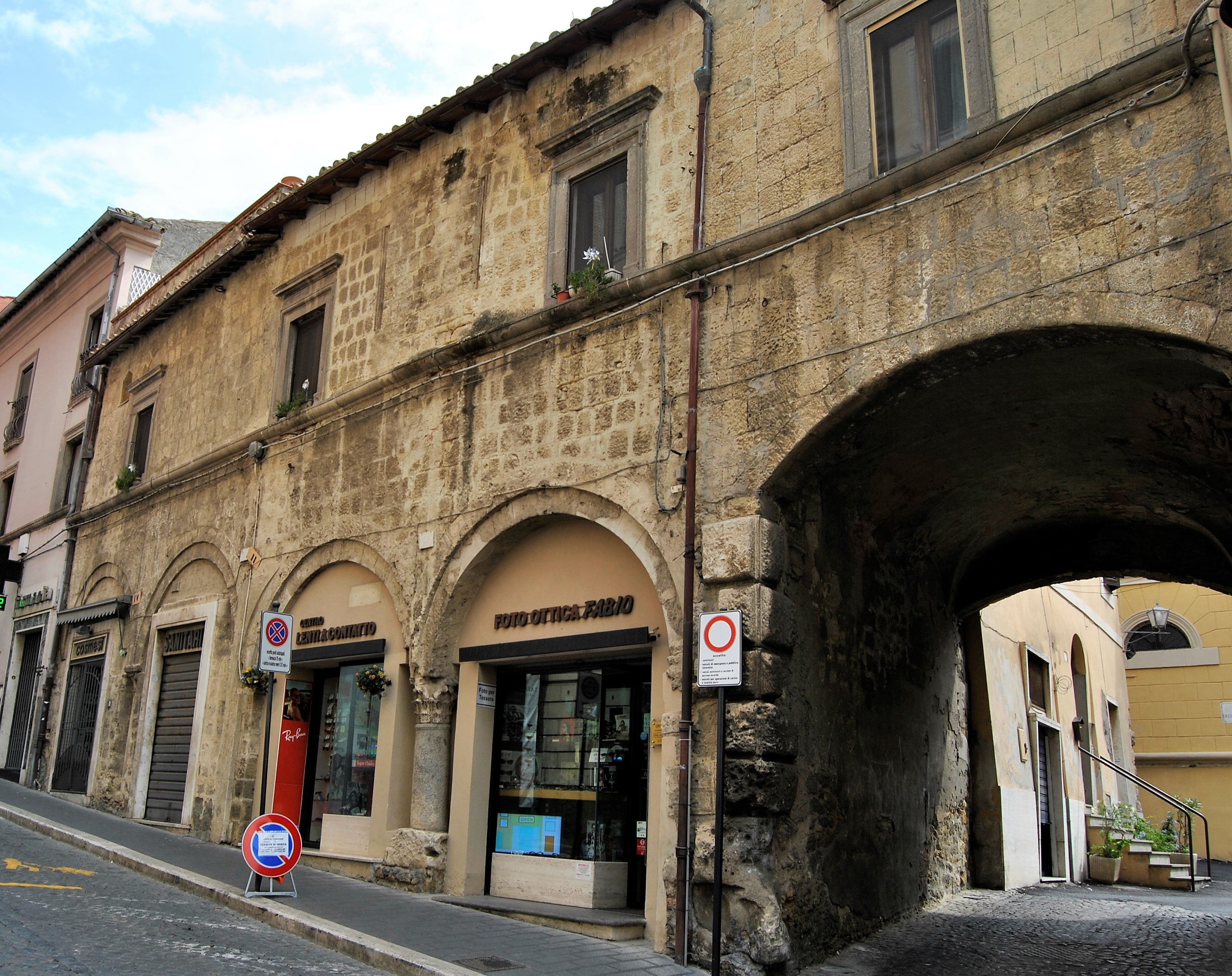 [Palazzetto quattrocentesco in Corso Vittorio Emanuele, 29/ 31/ 33/ 35]