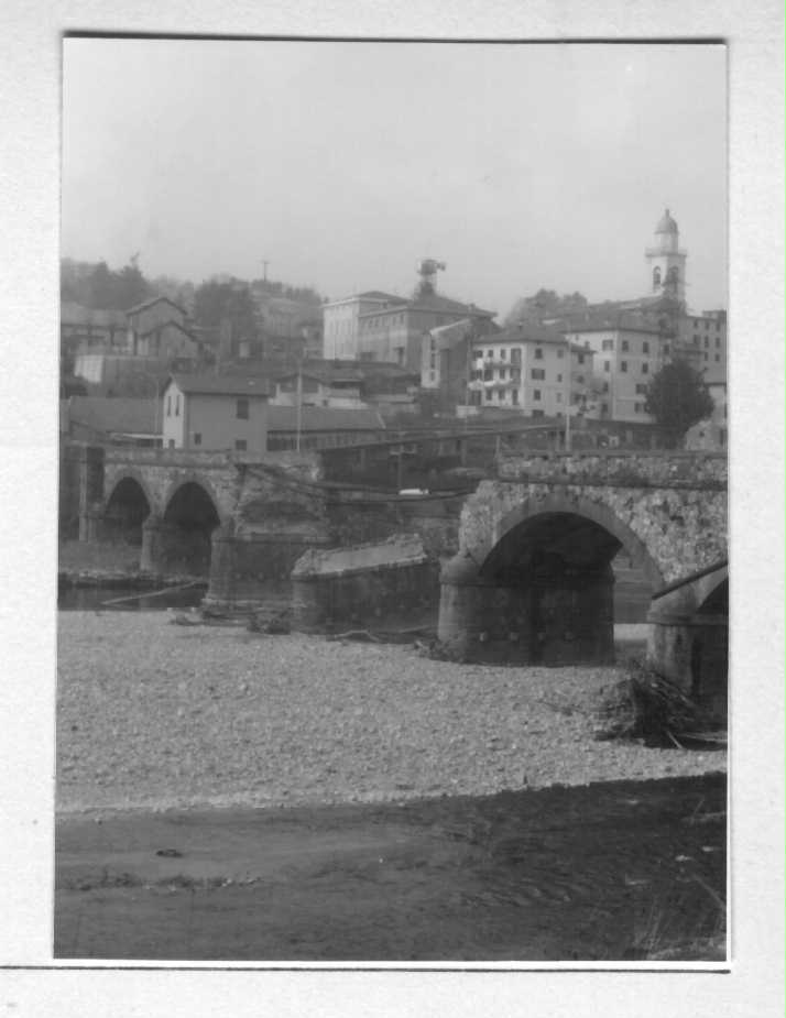 Ponte antico sul fiume Scrivia
