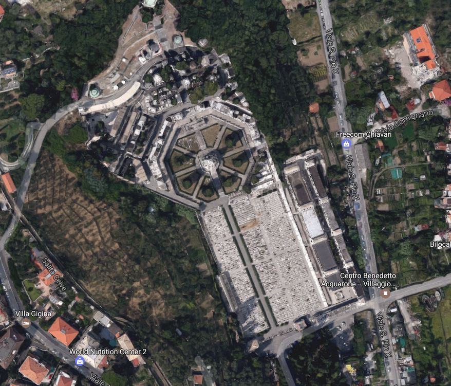 Sepolcro Famiglia Del Monte nel cimitero urbano