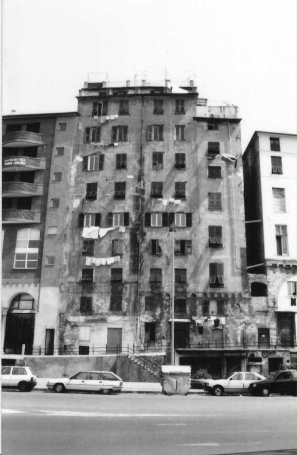 Casa in piazza Cavour 8