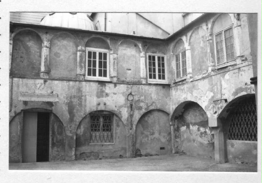 Chiostro presso S. Maria della Cella