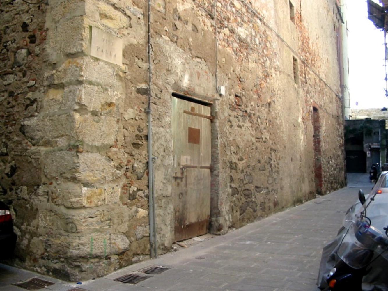 Edificio in Vico Palla, 9